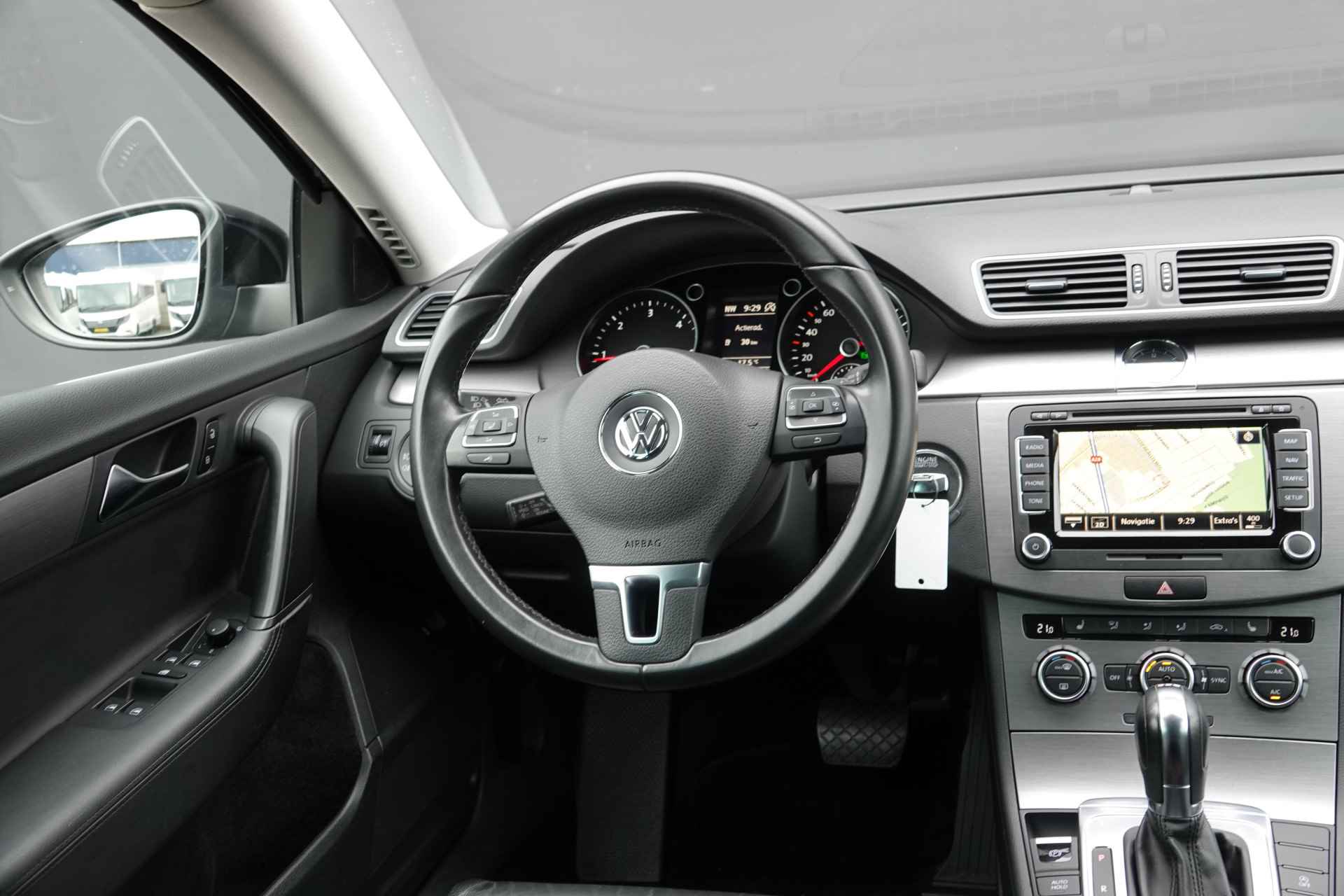 Volkswagen Passat Variant 2.0Tdi 140Pk DSG6 BlueMotion | Highline | Leder | Xenon | 17'' - 25/41