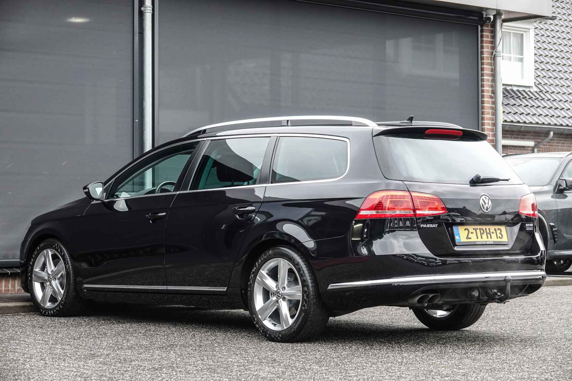 Volkswagen Passat Variant 2.0Tdi 140Pk DSG6 BlueMotion | Highline | Leder | Xenon | 17'' - 40/41