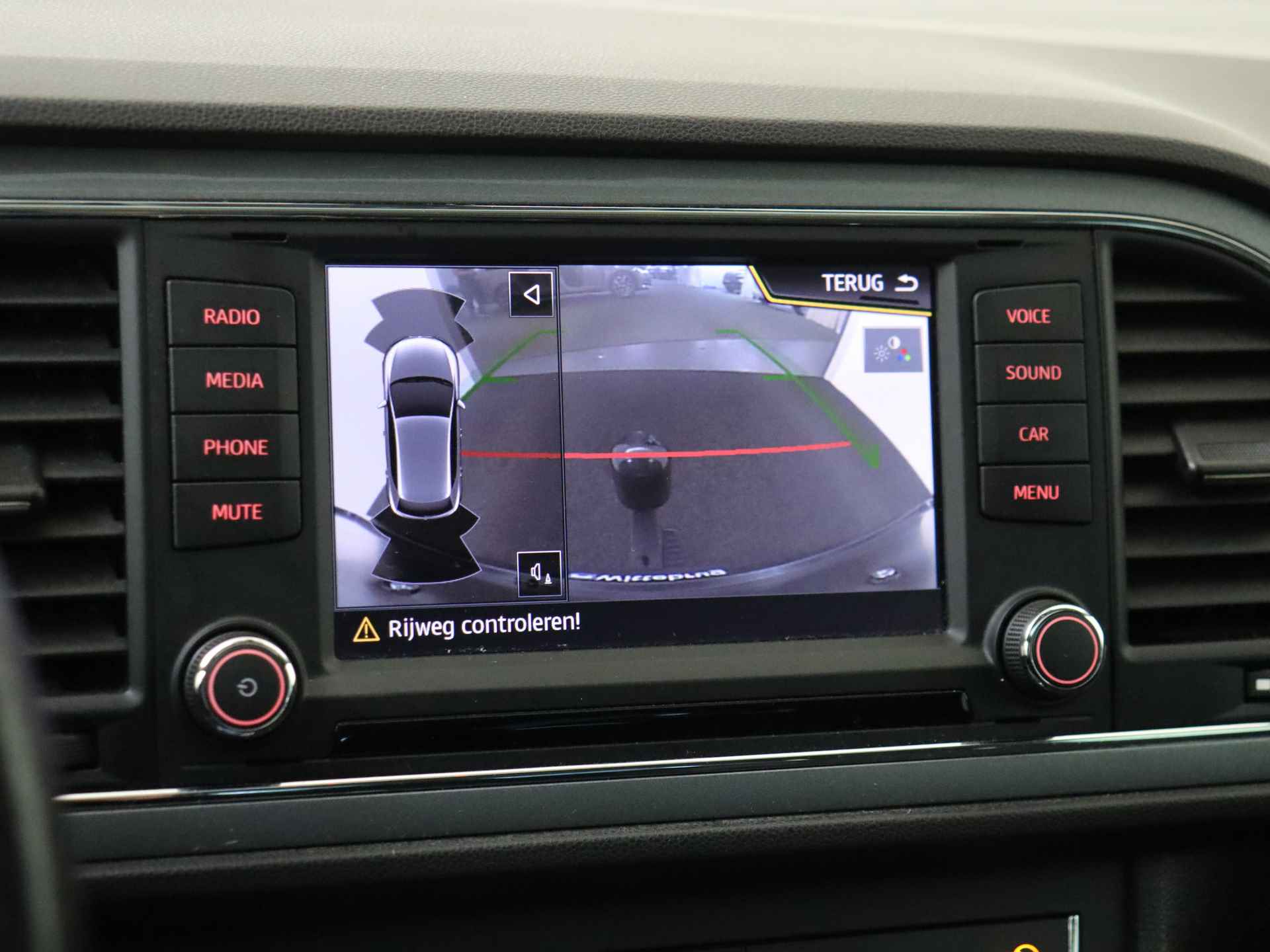 SEAT Leon 1.4 TSI FR Dynamic | Panorama dak | Navigatie | Climate Control - 14/31