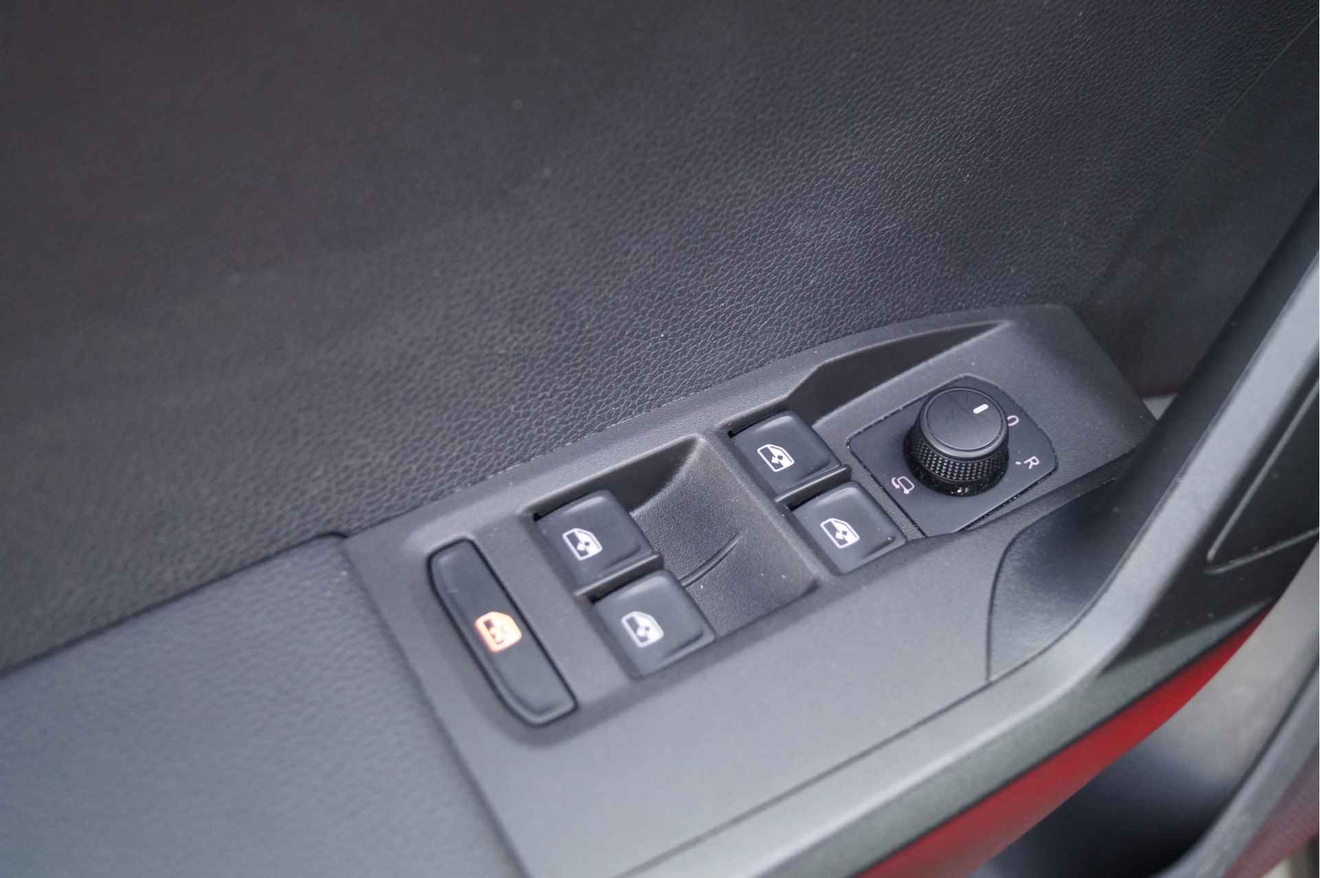 SEAT Arona 1.0 TSI Style DSG7 | Apple Carplay/Android Auto | Voorstoelen verwarmd | Adaptieve Cruise Control - 21/24