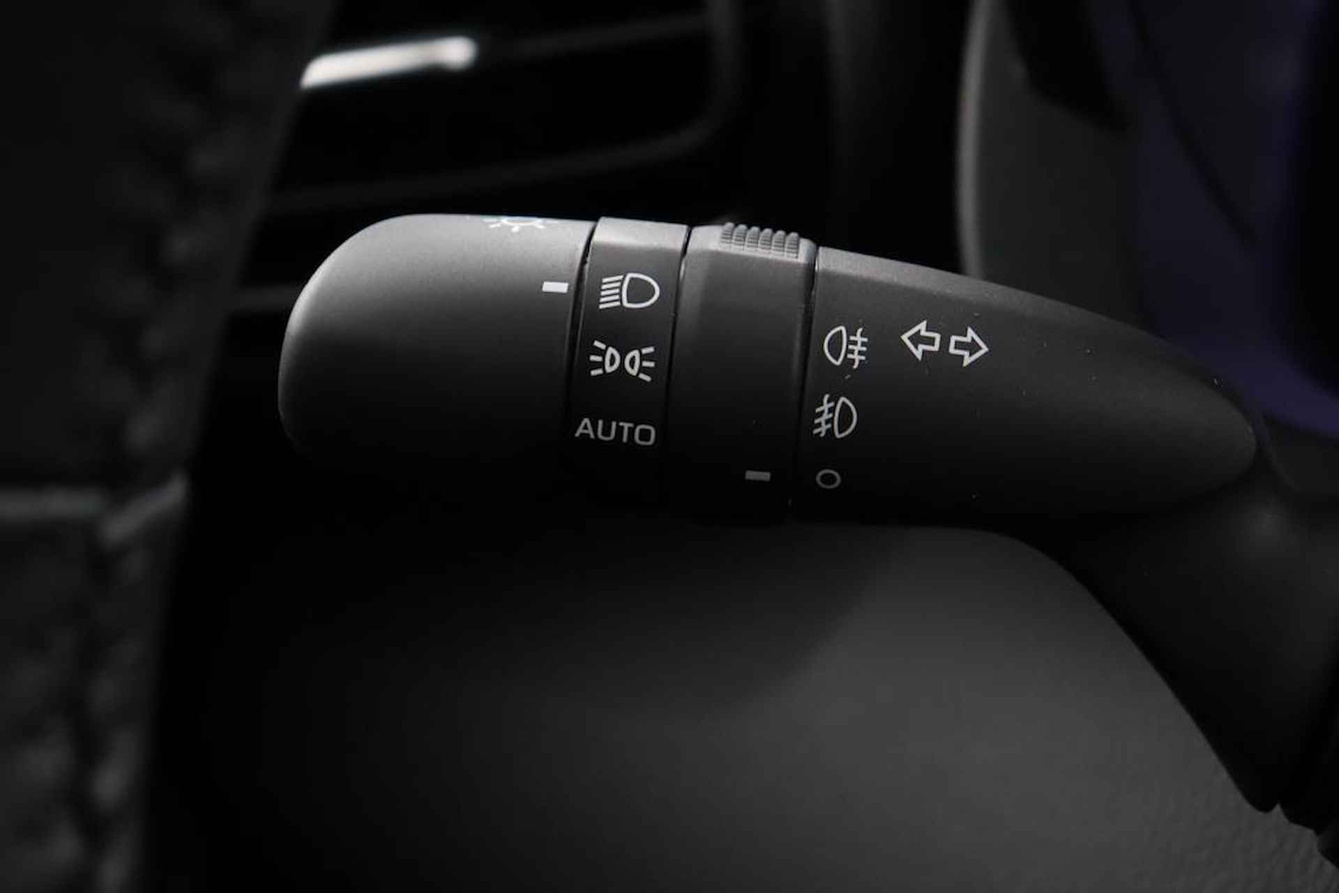 Toyota Yaris Cross 1.5 VVT-I Dynamic | Navigatie | Adaptieve-Cruise | Apple Carplay/Android Auto | Parkeercamera | - 30/49
