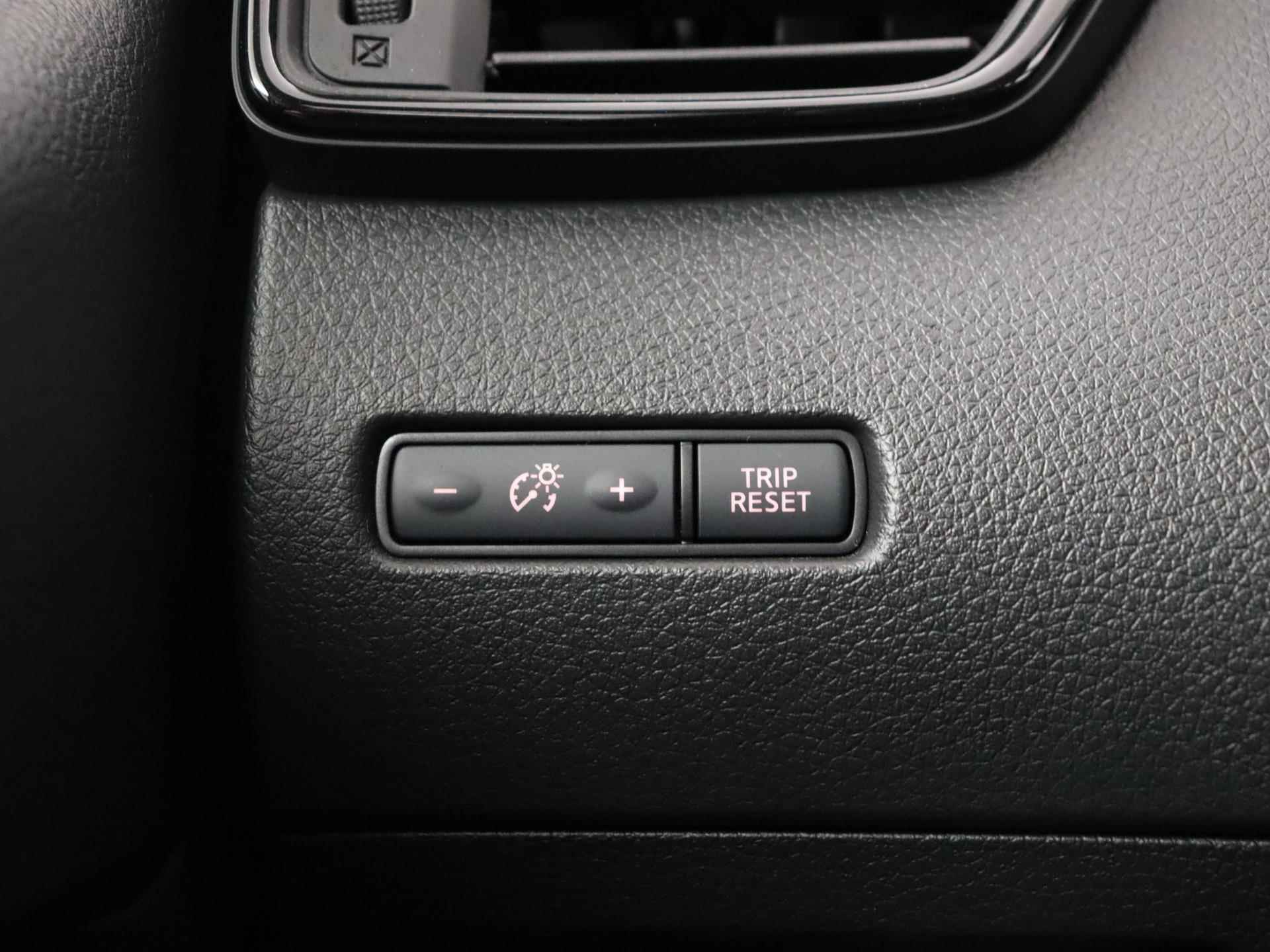 Nissan X-Trail 1.3 DIG-T N-Tec 160pk | Navigatie | Panorama-dak | 360 Camera | Elektrische Achterklep | Cruise Control | Climate Control - 12/36