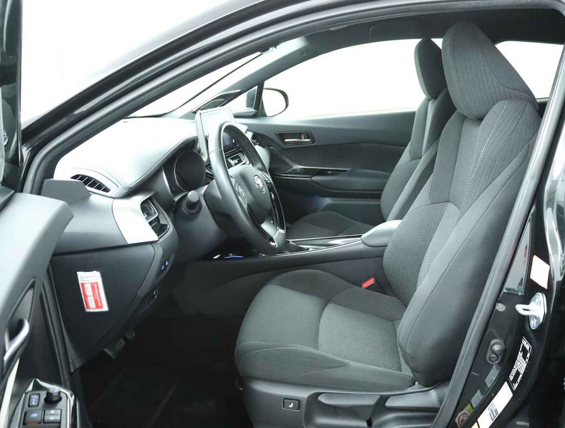 Toyota C-HR 1.8 Hybrid Style Ultimate | Adaptive Cruise Control | Achteruitrijcamera | Stoelverwarming | JBL Audio | - 17/56