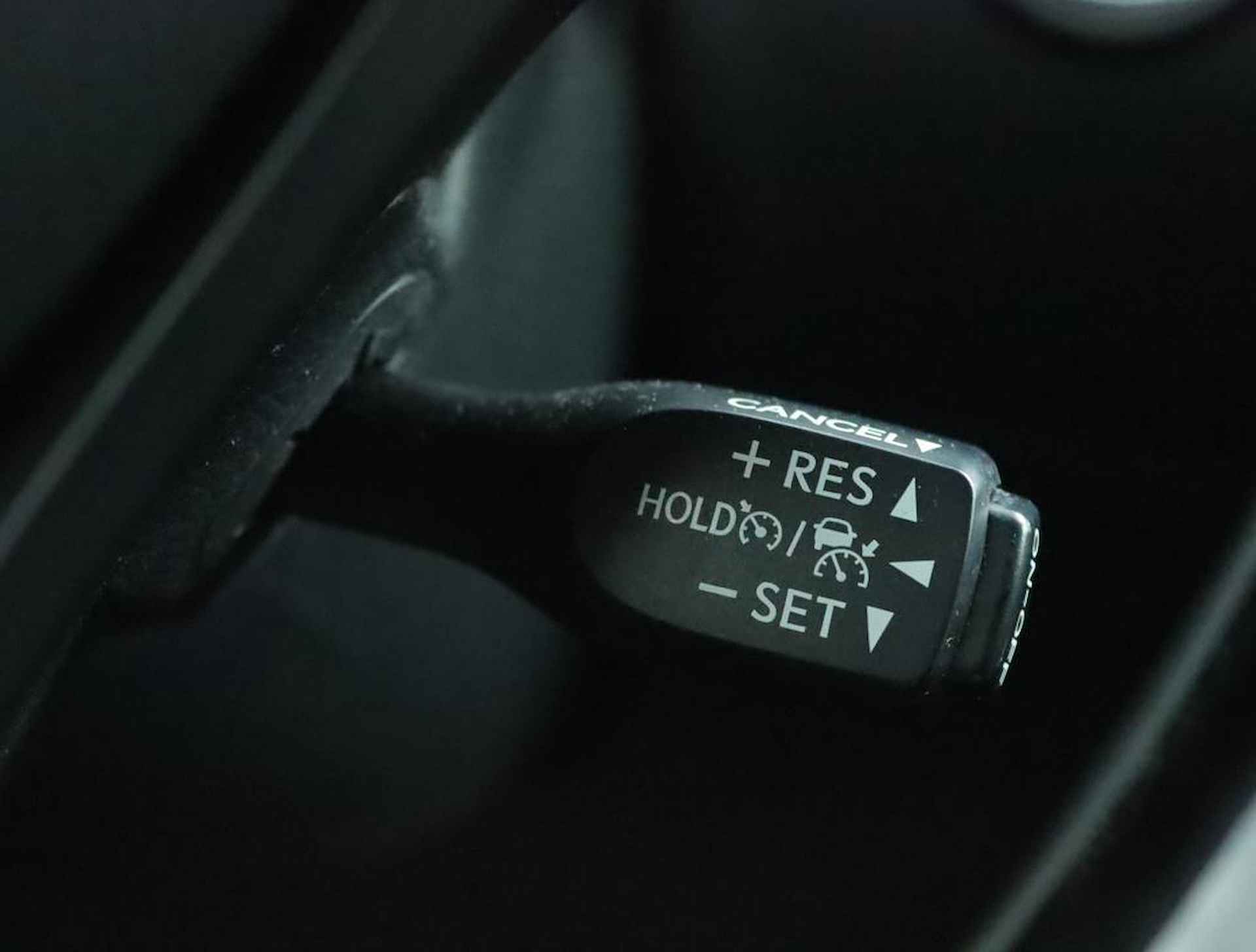 Toyota C-HR 1.8 Hybrid Style Ultimate | Adaptive Cruise Control | Achteruitrijcamera | Stoelverwarming | JBL Audio | - 49/56