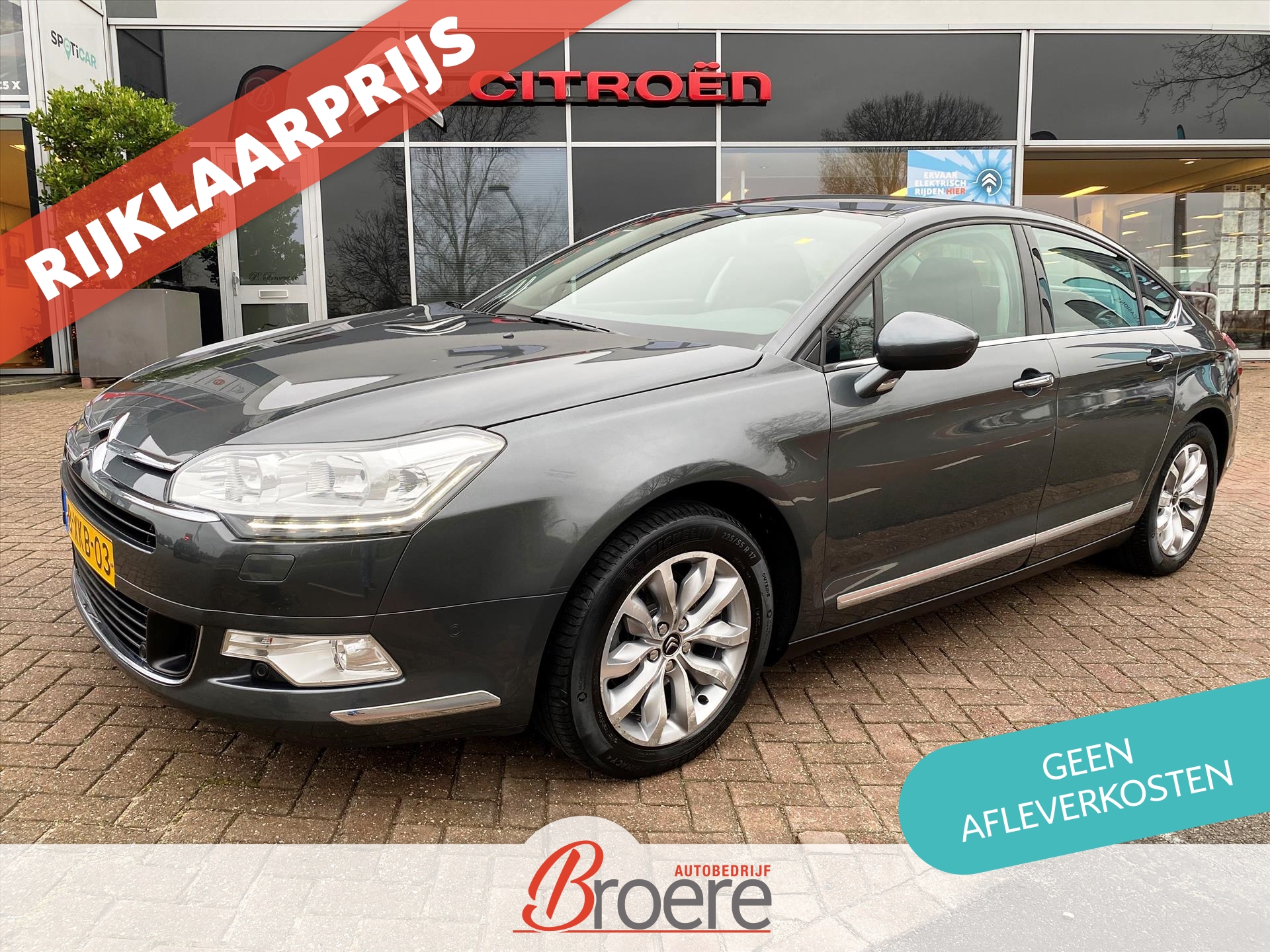 Citroen C5 1.6 155pk Collection Hydractive Veersysteem Sedan | trekhaak, parkeersensoren voor en achtre, navigatie, bluetooth, 17 inch velgen, climate- en cruise