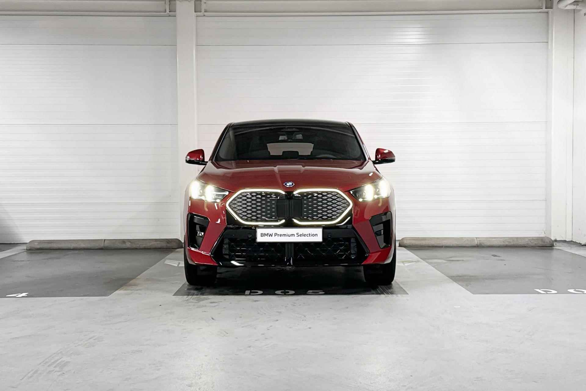 BMW iX2 xDrive30 M-Sport Pro | Innovation Pack | Comfort Pack | Harman/Kardon | Schuif-/Kanteldak - 4/22