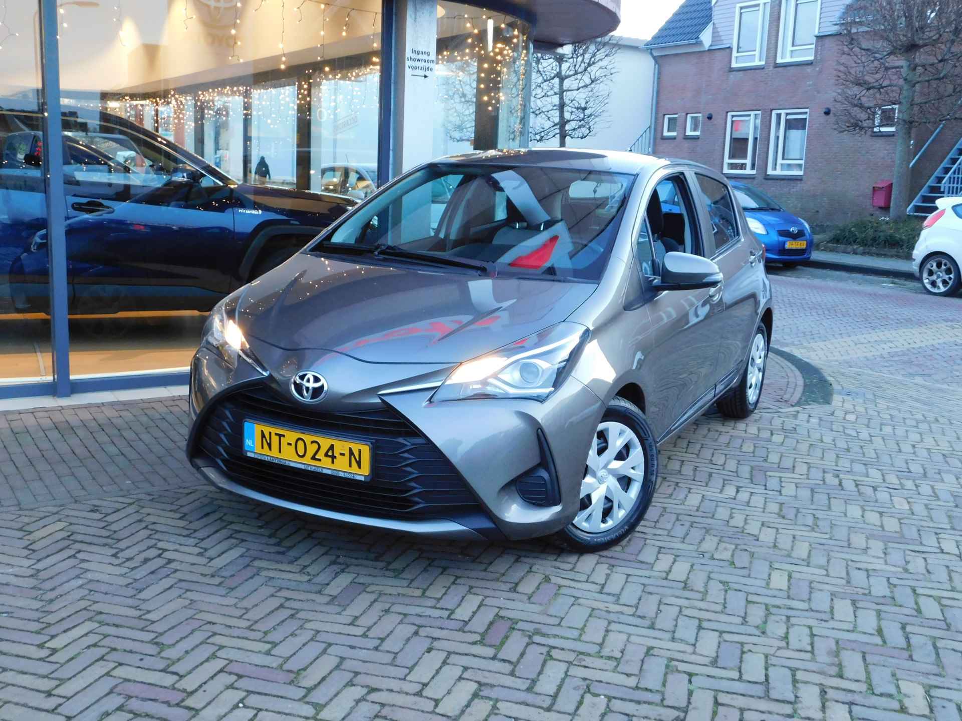 Toyota Yaris 1.5 VVT-i Aspiration - 8/55