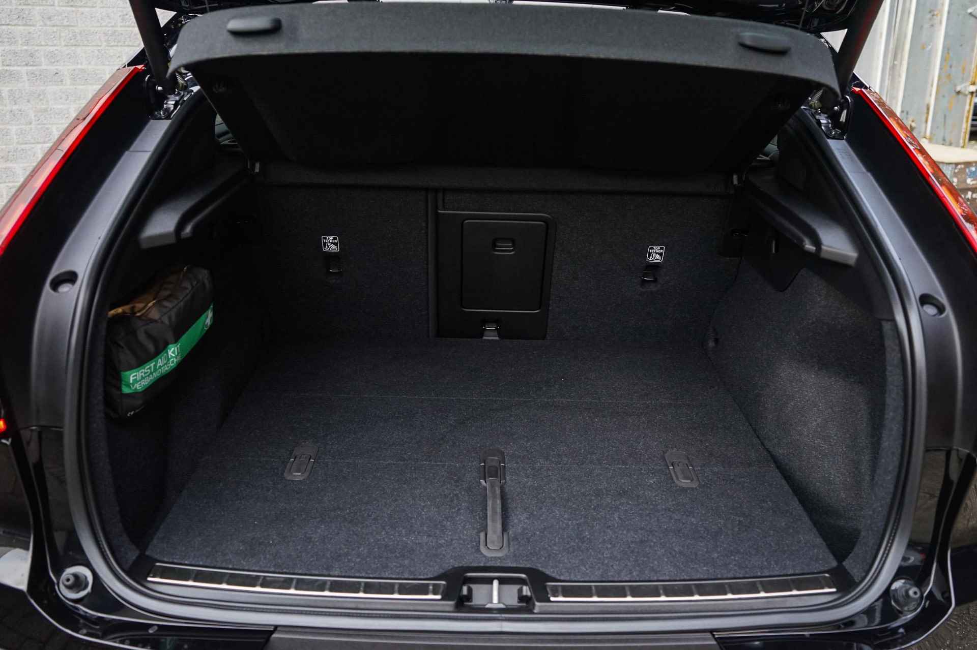 Volvo C40 Single Motor Plus | Standkachel | Parkeercamera | Nubuck bekleding | Pilot Assist - 10/27