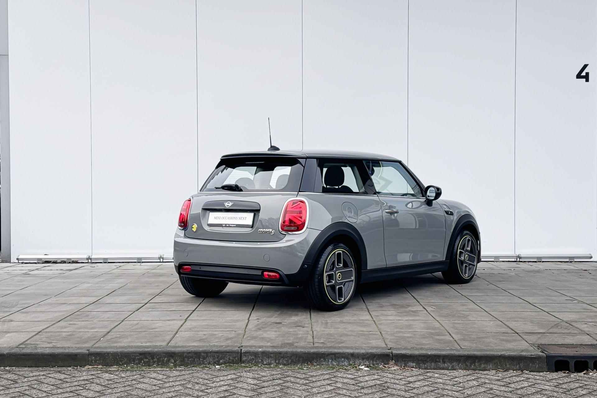 MINI Electric Resolute Edition 33 kWh Achteruitrij Camera / Adaptive Cruise Control / Led Koplampen / Apple car Play - 4/21