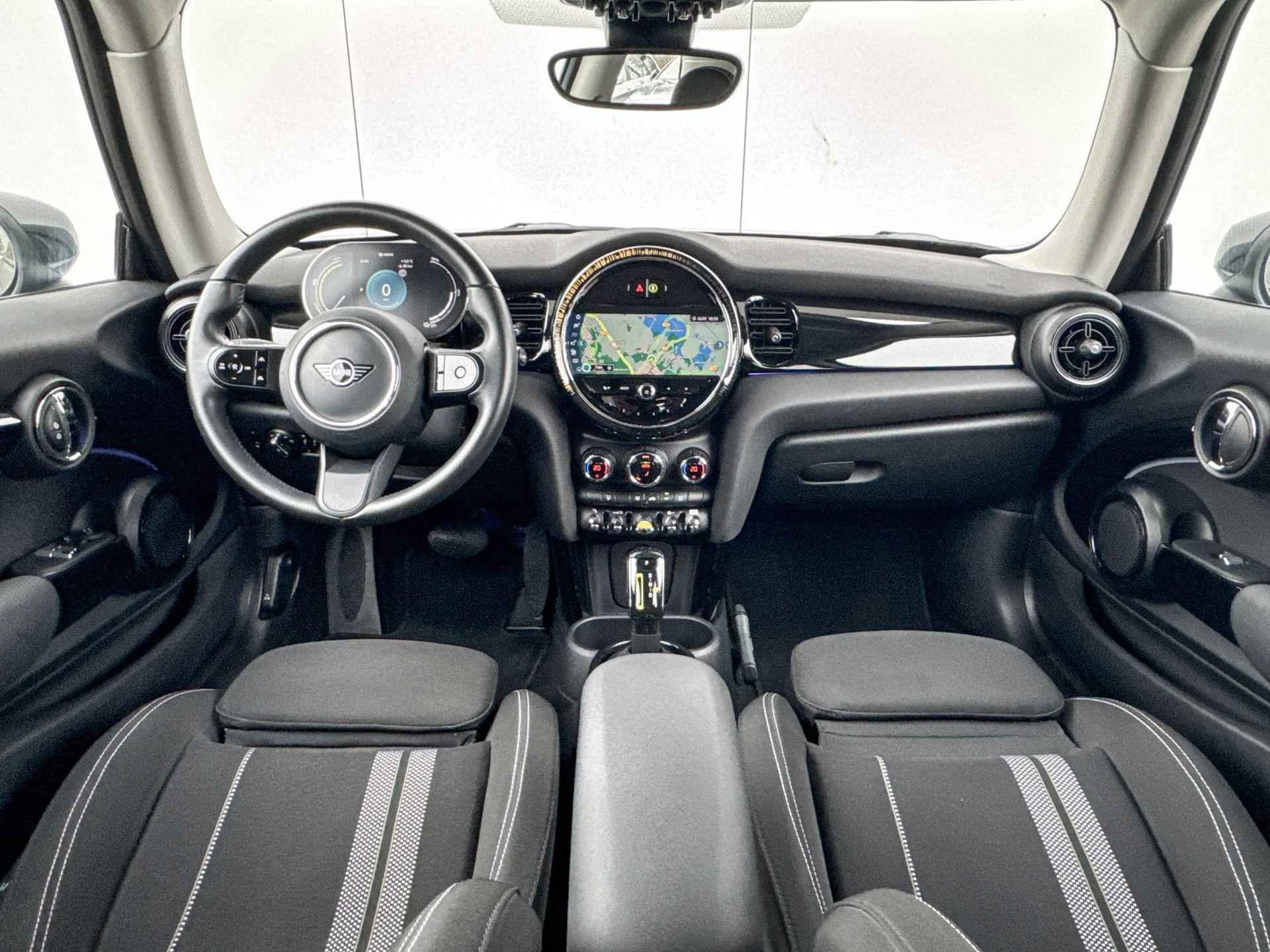 MINI Electric Resolute Edition 33 kWh Achteruitrij Camera / Adaptive Cruise Control / Led Koplampen / Apple car Play - 9/21