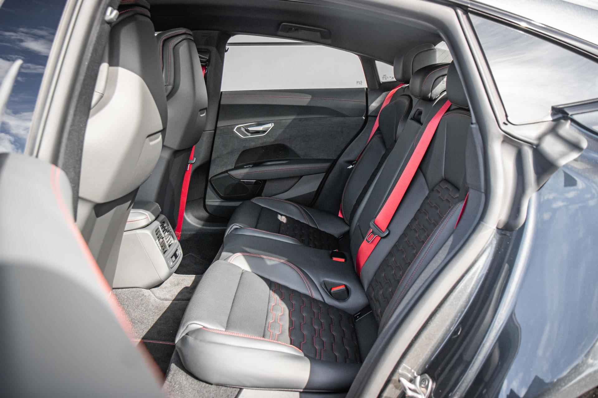 Audi e-tron GT RS 598pk 93 kWh | Achterasbesturing | Panoramadak | Laser LED | Head-up - 25/62