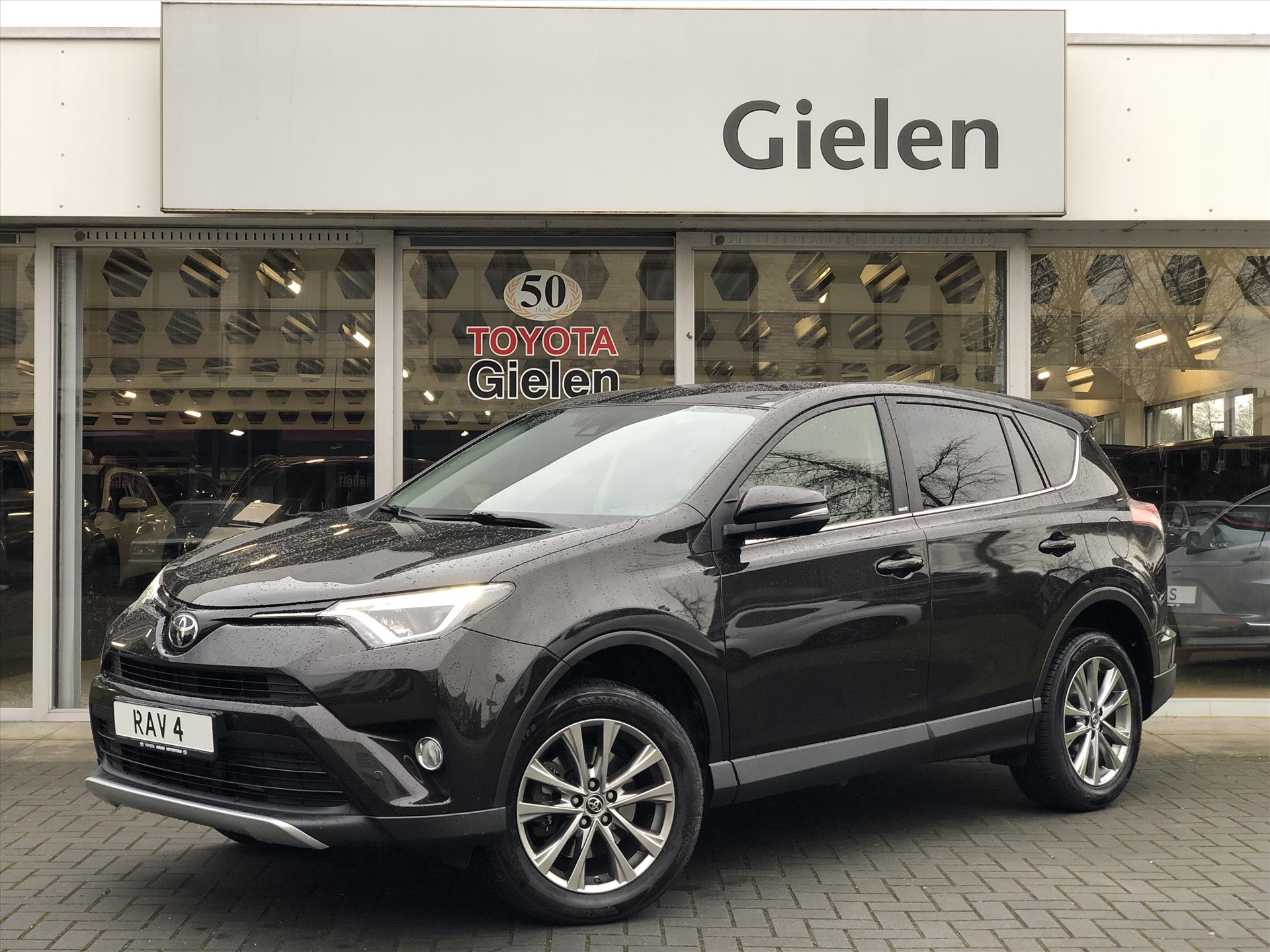 TOYOTA RAV4 2.0 VVT-i AWD Dynamic | Trekhaak, 18 inch, Keyless, Elektrische achterklep, Parkeersensoren, 4X4, 1.500KG Trekgewicht