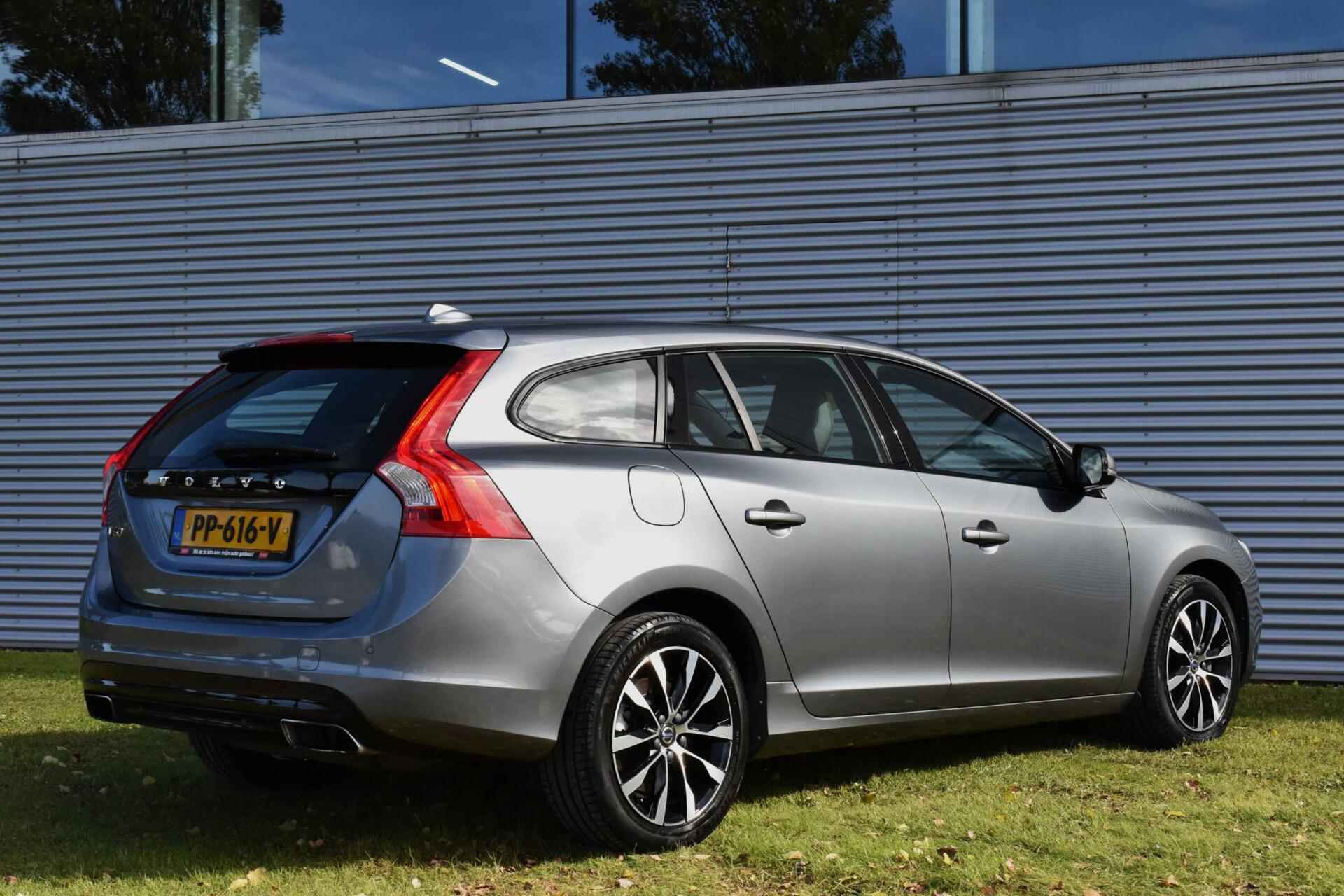 Volvo V60 2.0 Turbo T3 Polar+ NAVI/LEDER/STOELVW/XENON/NAVI/ETC.! - 8/31