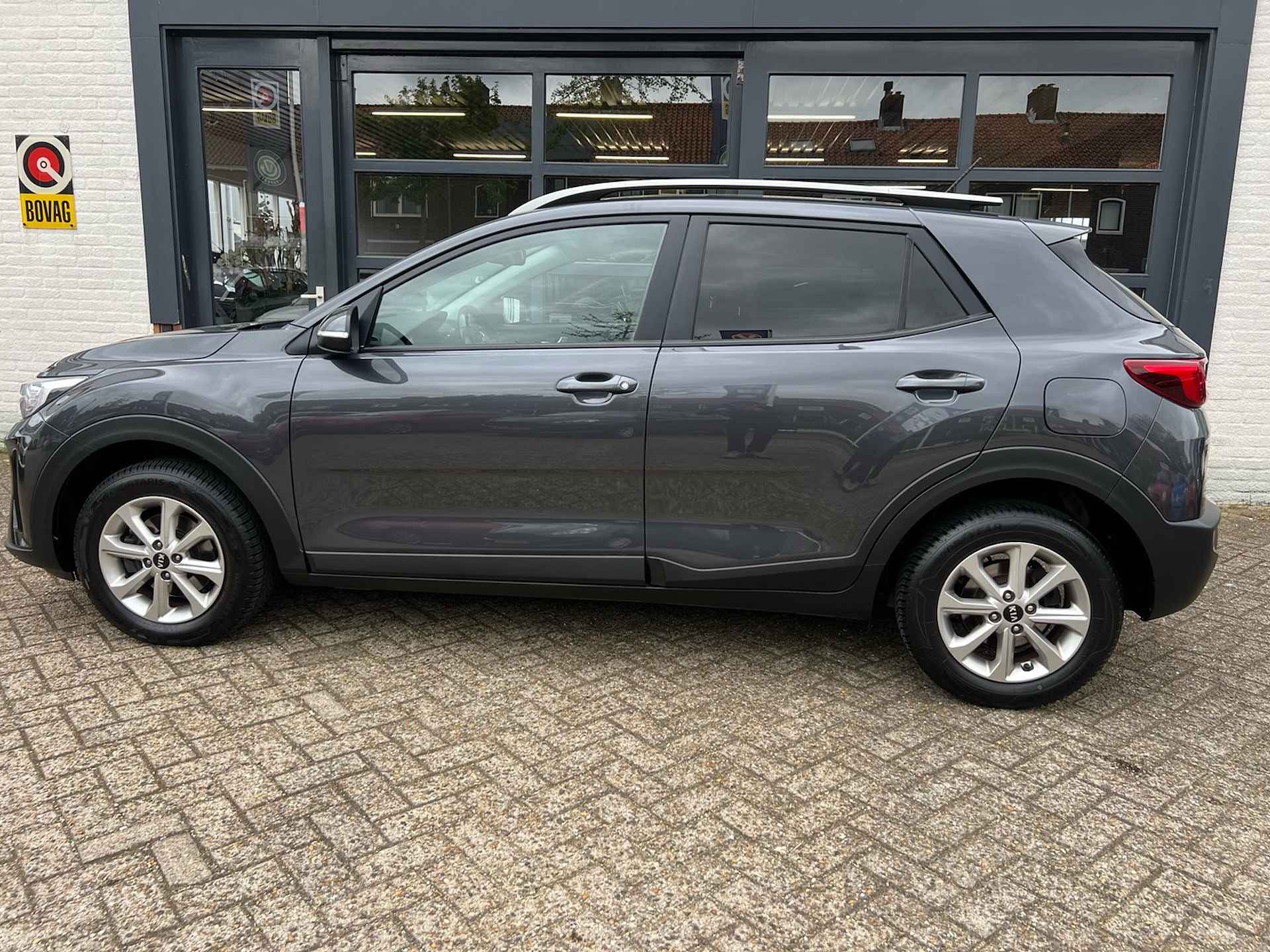 Kia Stonic 1.2 MPi ComfortPlusLine Navigator | Eerste eigenaar | Dealer onderhouden | Camera | - 16/30