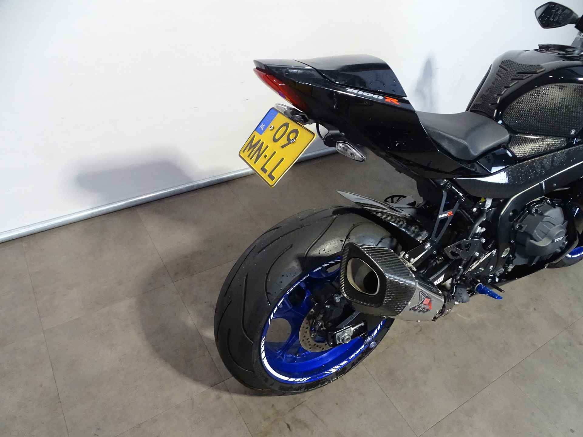 Suzuki GSX-R 1000 - 3/9