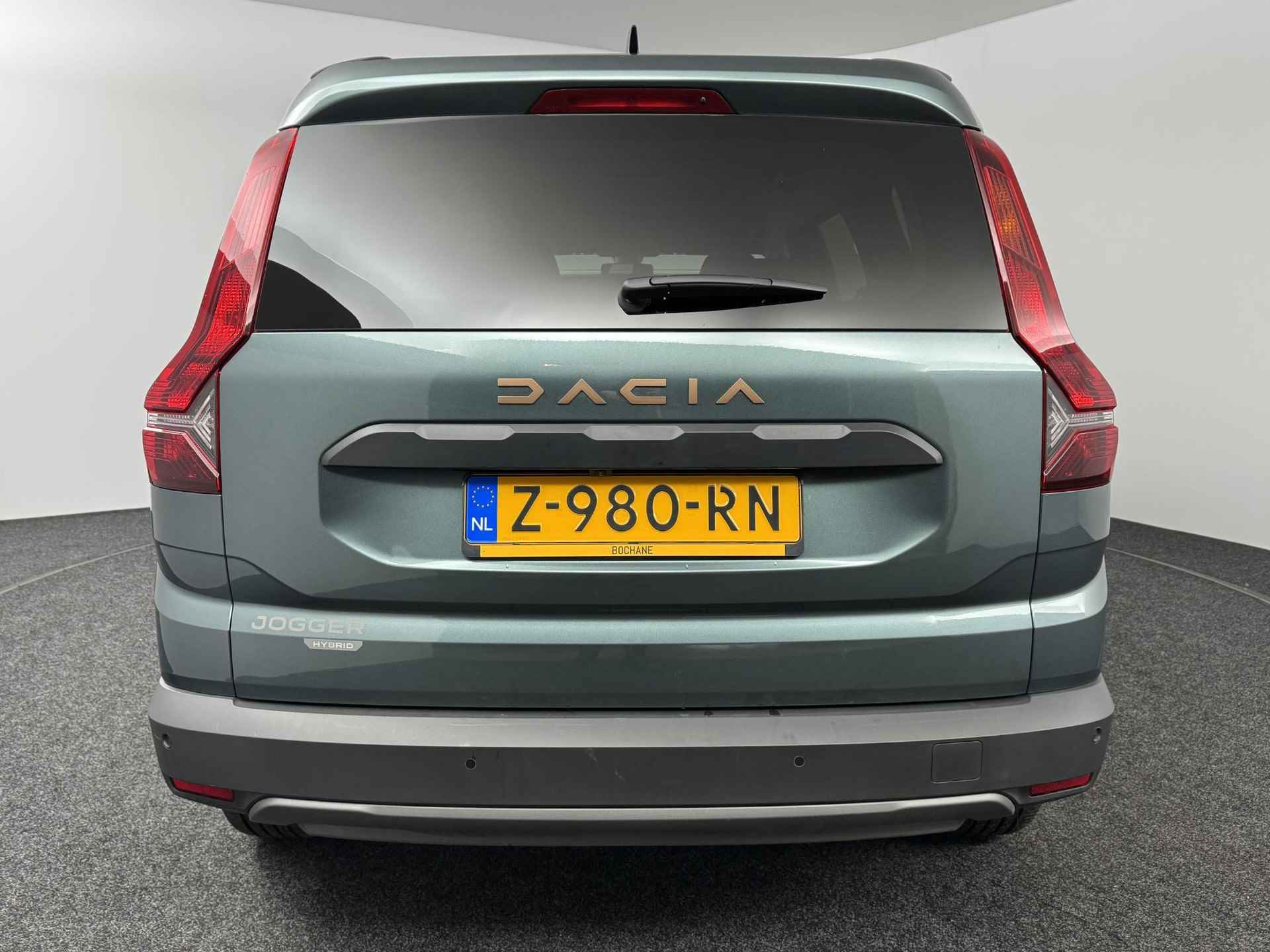 Dacia Jogger 1.6 Hybrid 140 Extreme 7p. | 7-persoons | Navigatie | Dodehoekdetectie | Parkeersensoren voor, achter en achteruitrijcamera | Apple Carplay/Android Auto - 6/44