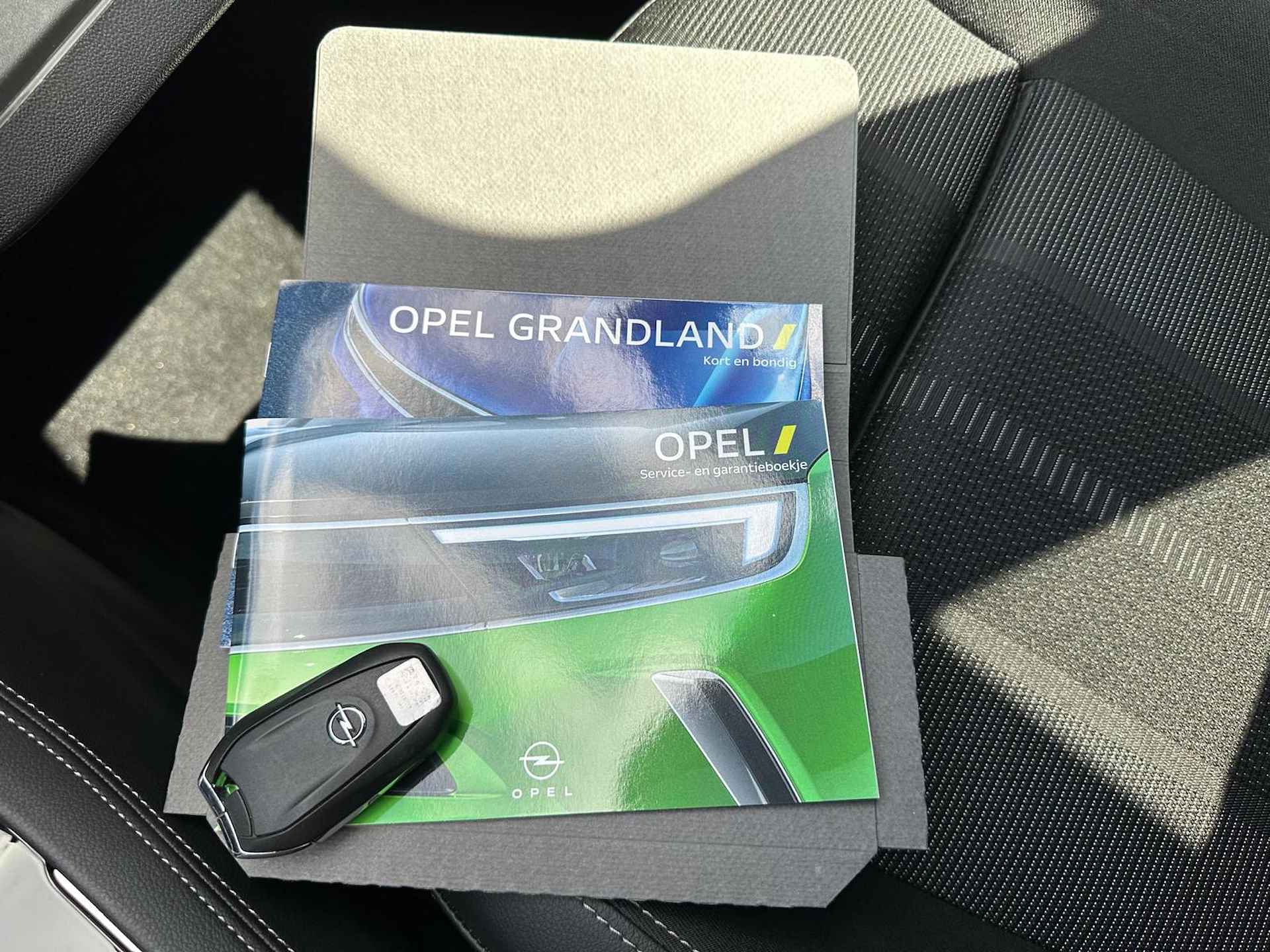 Opel Grandland 1.2 Turbo 130 PK 8-TRAPS AUTOMAAT LEVEL 3 | AGR-COMFORTSTOELEN| ADAPTIEVE CRUISE CONTROL| STOEL- EN STUURVERWARMING| ELEK. ACHTE - 41/43