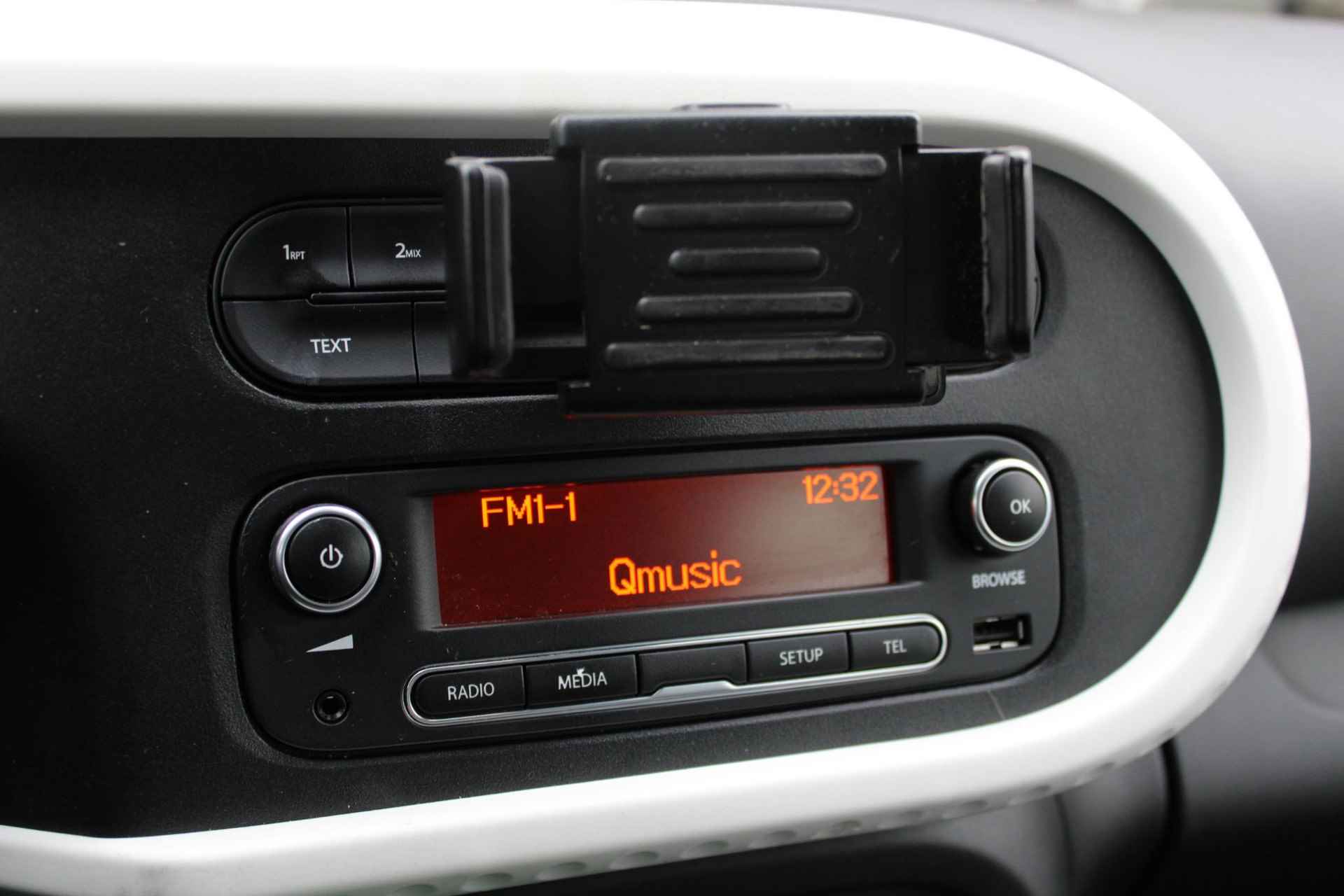 Renault Twingo 1.0 SCe Collection Cruise control | Airconditioning - 23/29