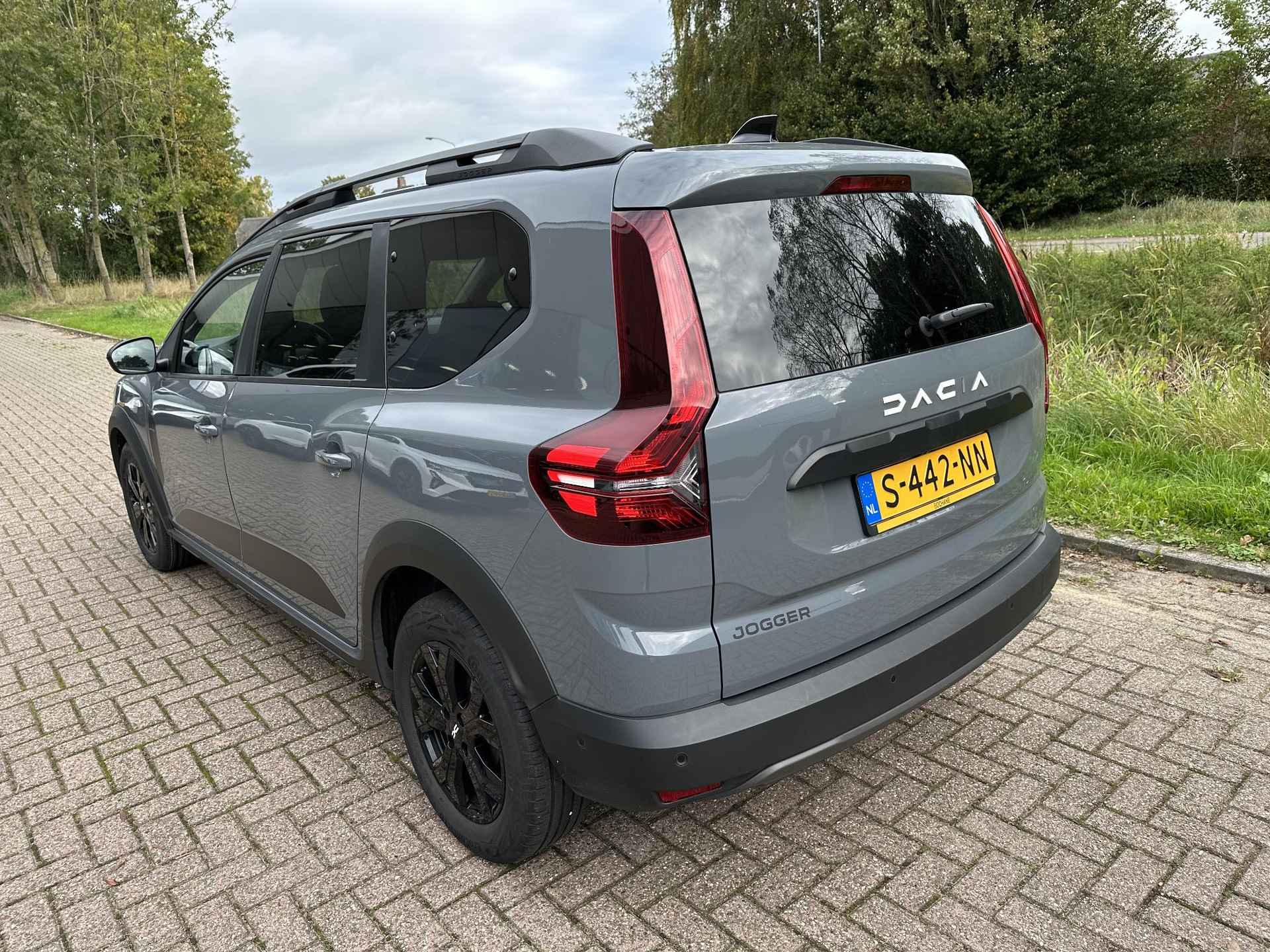 Dacia Jogger 1.0 TCe 110 Extreme 7p. | 1e eigenaar + dealer onderhouden! | Navi | Clima | Cruise | PDC V+A + Camera | Apple Carplay/Android Auto - 7/21