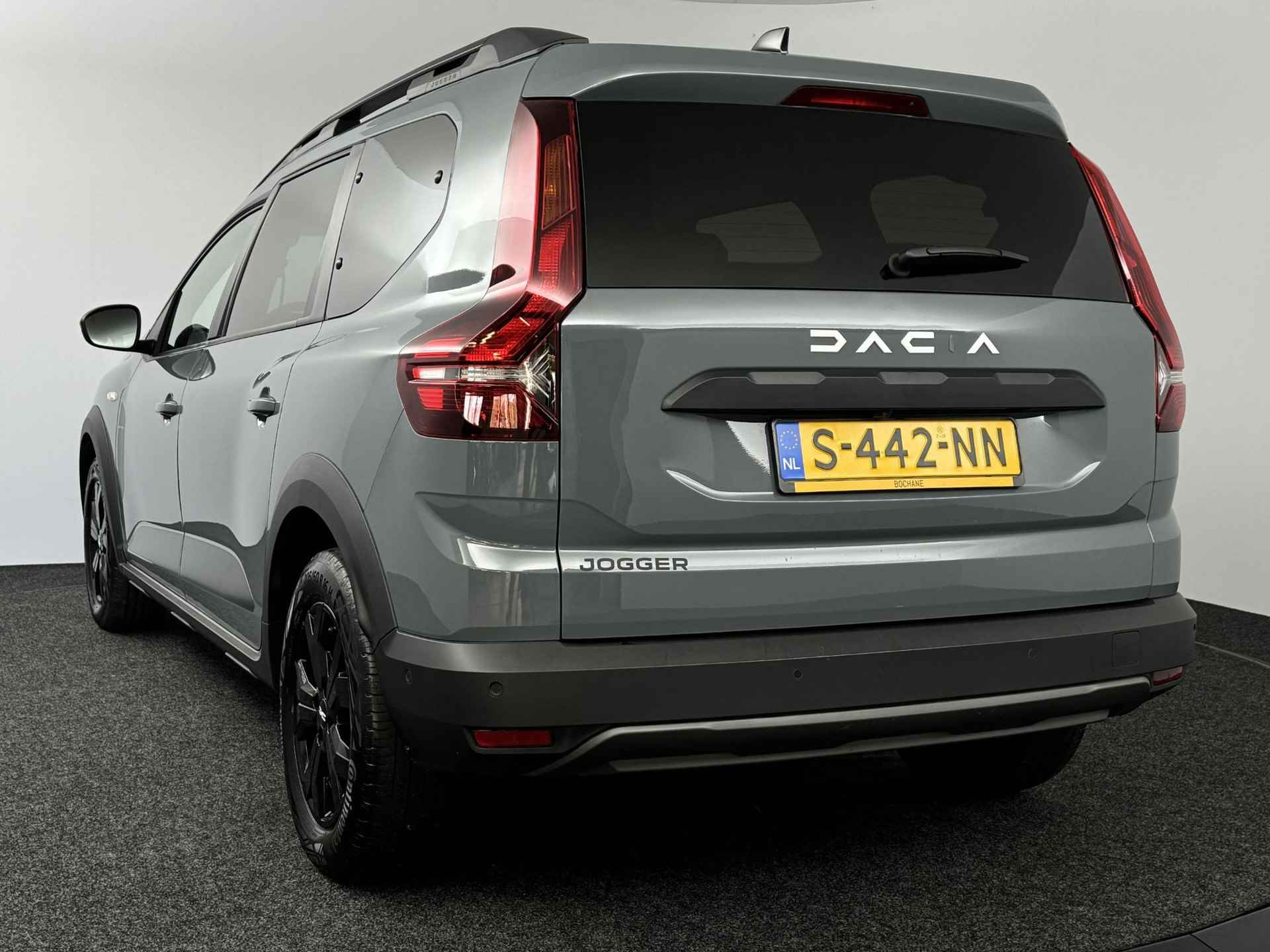 Dacia Jogger 1.0 TCe 110 Extreme 7p. | 1e eigenaar + dealer onderhouden! | Navi | Clima | Cruise | PDC V+A + Camera | Apple Carplay/Android Auto - 8/47