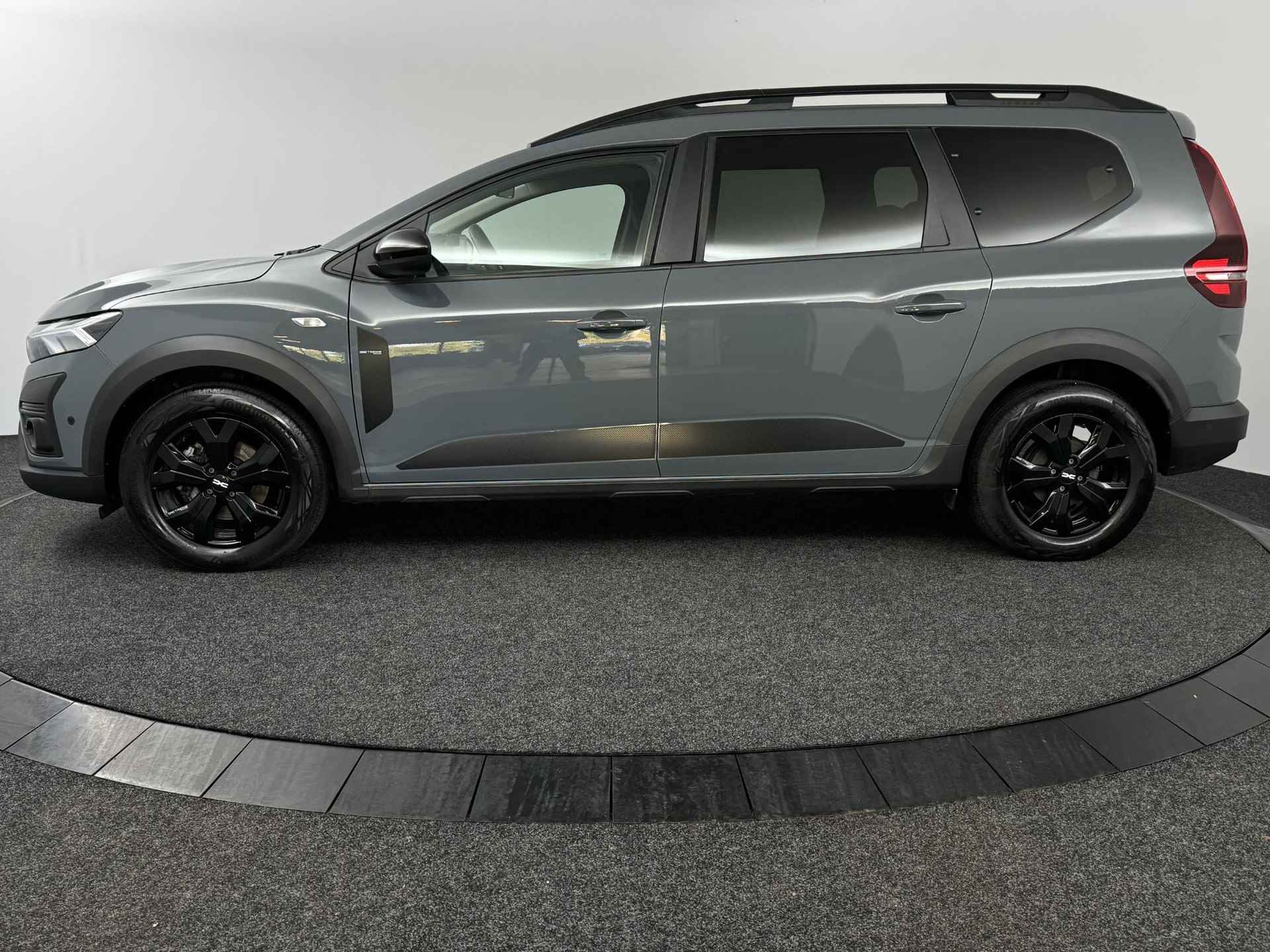 Dacia Jogger 1.0 TCe 110 Extreme 7p. | 1e eigenaar + dealer onderhouden! | Navi | Clima | Cruise | PDC V+A + Camera | Apple Carplay/Android Auto - 9/47