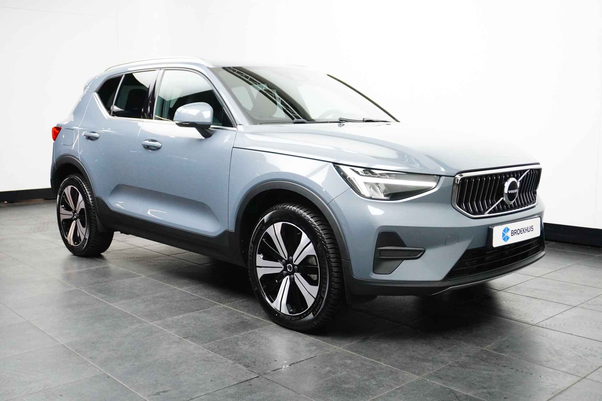 Volvo XC40 1.5 T4 Plug-in hybrid Plus Bright| Facelift MY23| Dodehoek sensoren| Adaptive Cruise| Stuur/stoelverwarming| Harman Kardon Audio - 4/32