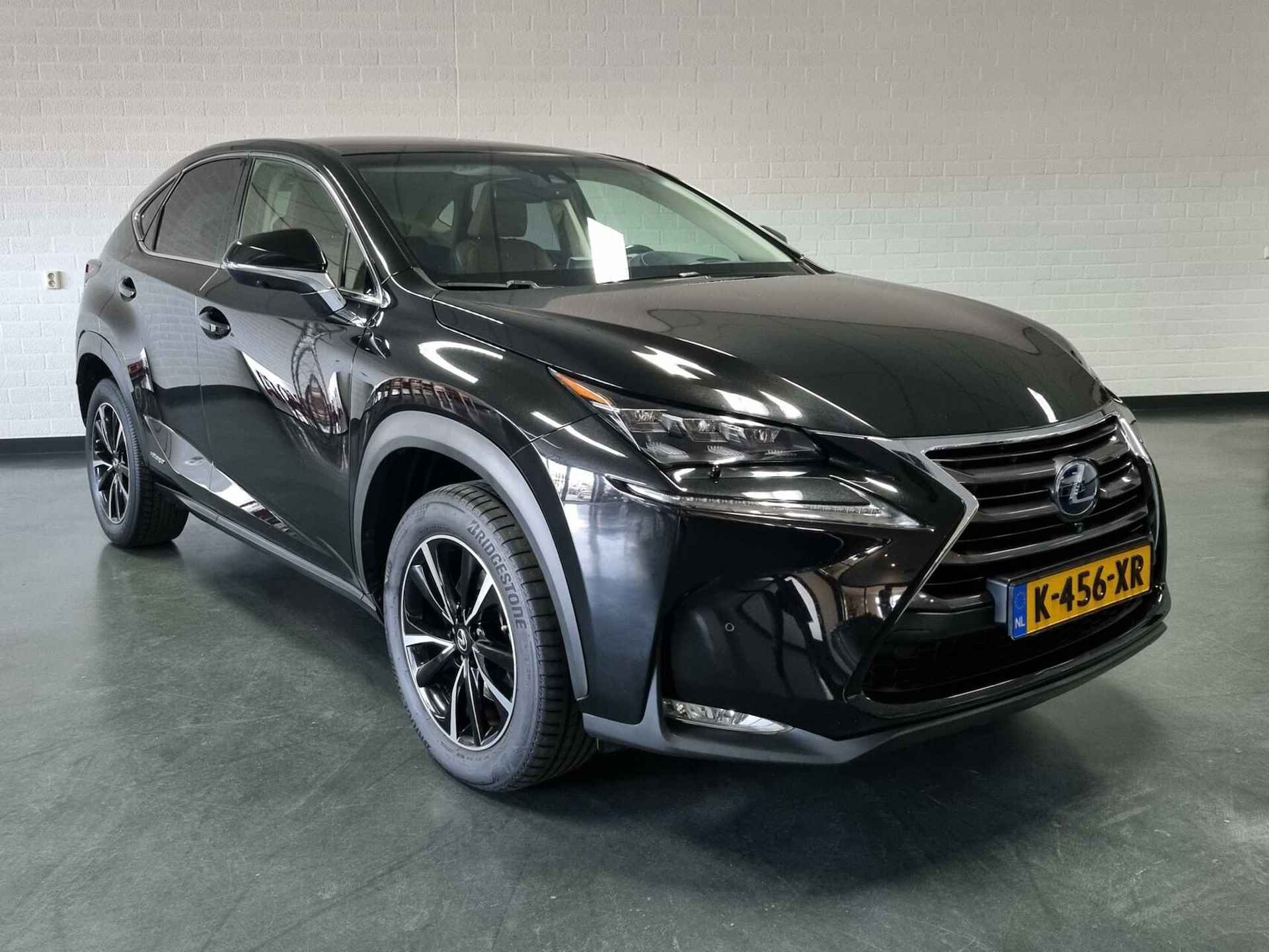 Lexus NX 300h AWD President Line / Pano / Mark Lev. / Trekhaak - 3/87