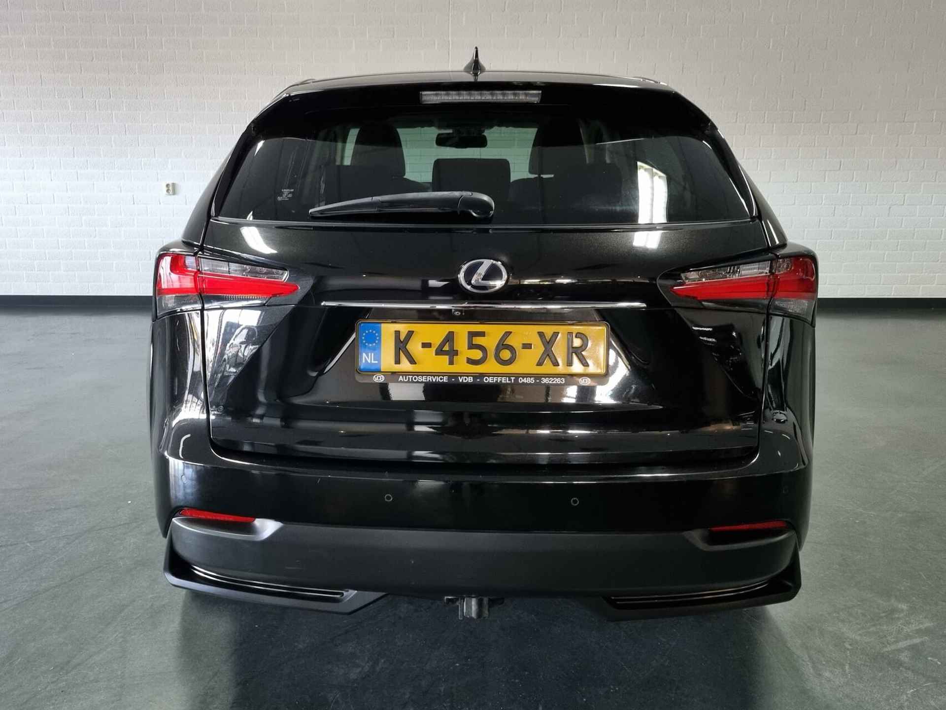 Lexus NX 300h AWD President Line / Pano / Mark Lev. / Trekhaak - 5/87