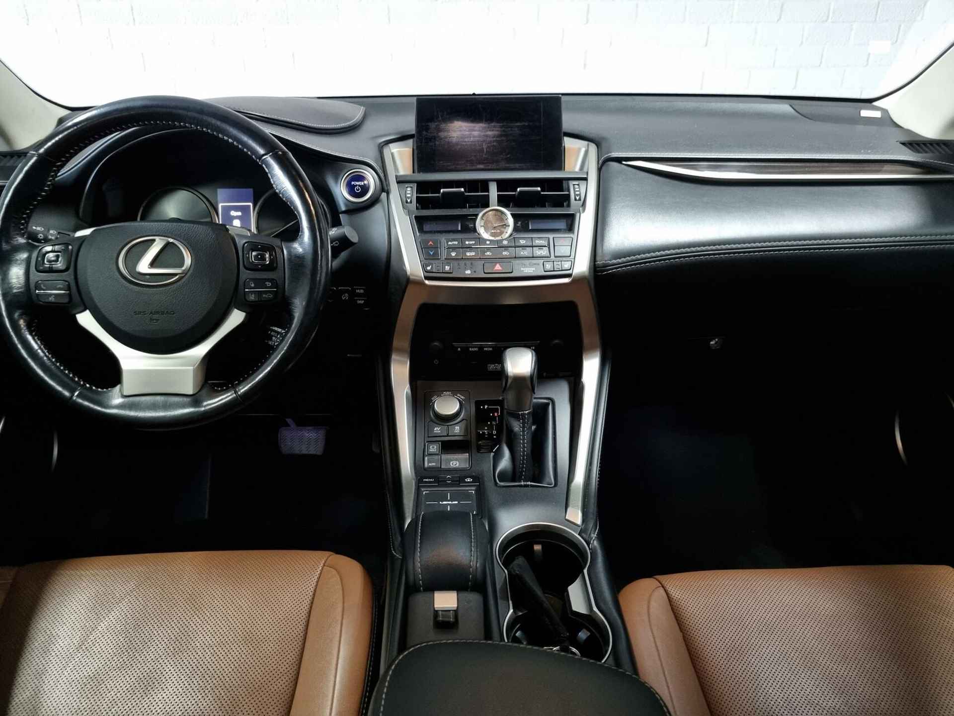 Lexus NX 300h AWD President Line / Pano / Mark Lev. / Trekhaak - 39/87