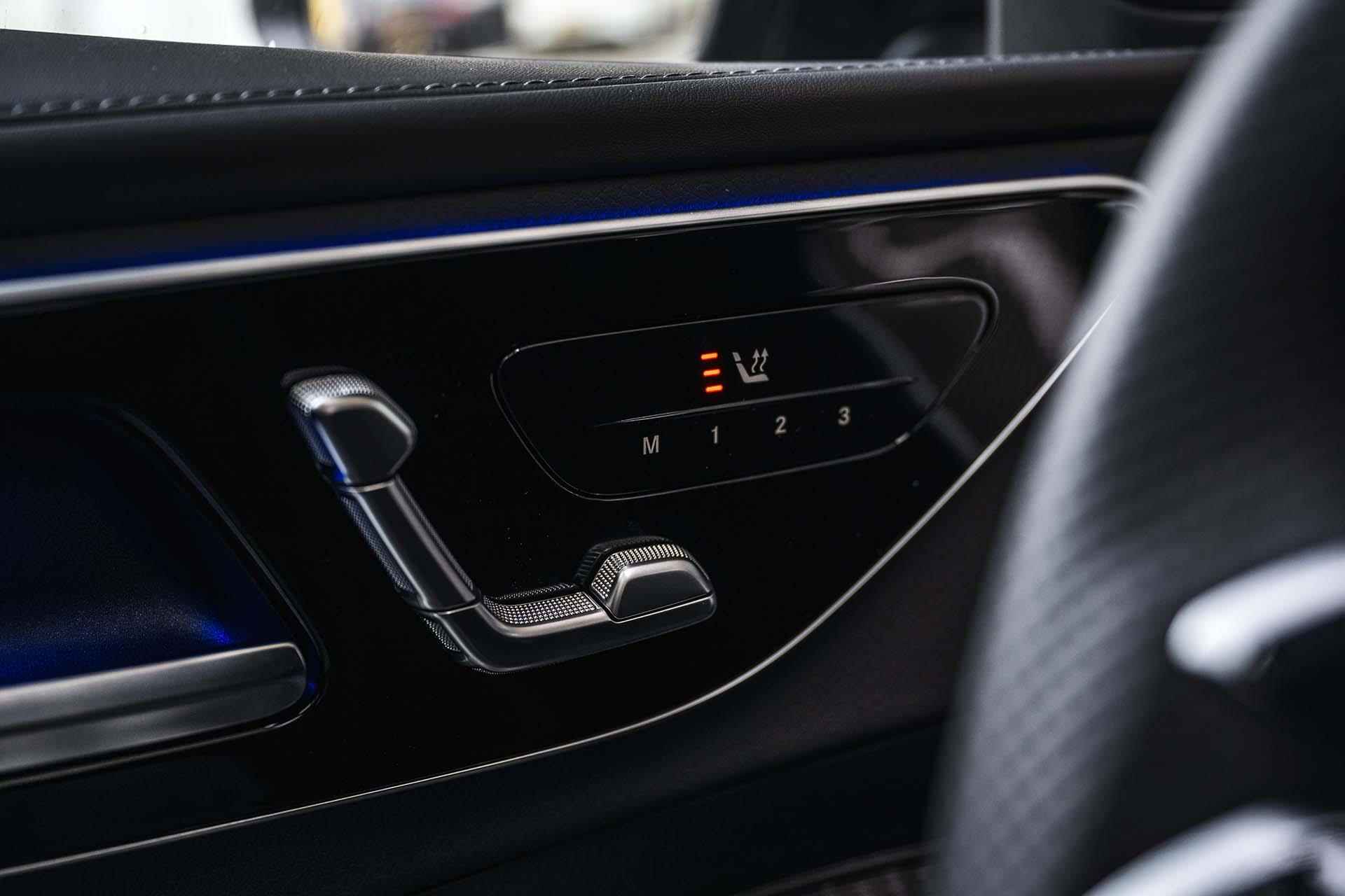 Mercedes-Benz C-klasse 180 AMG Line | Panorama-schuifdak | Achteruitrijcamera | Memory Pakket | Stoelverwarming | Sfeerverlichting - 28/30