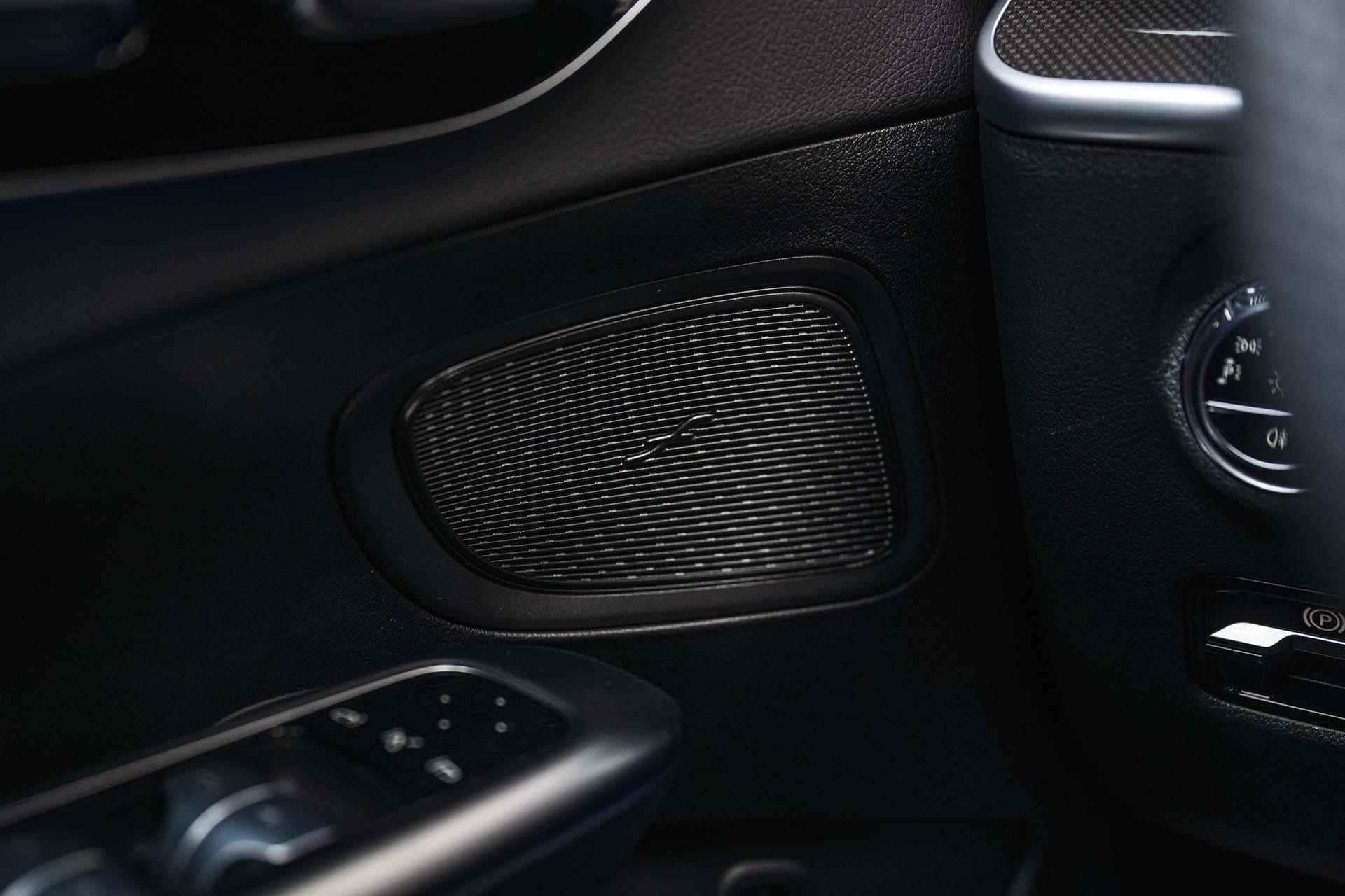 Mercedes-Benz C-klasse 180 AMG Line | Panorama-schuifdak | Achteruitrijcamera | Memory Pakket | Stoelverwarming | Sfeerverlichting - 29/30