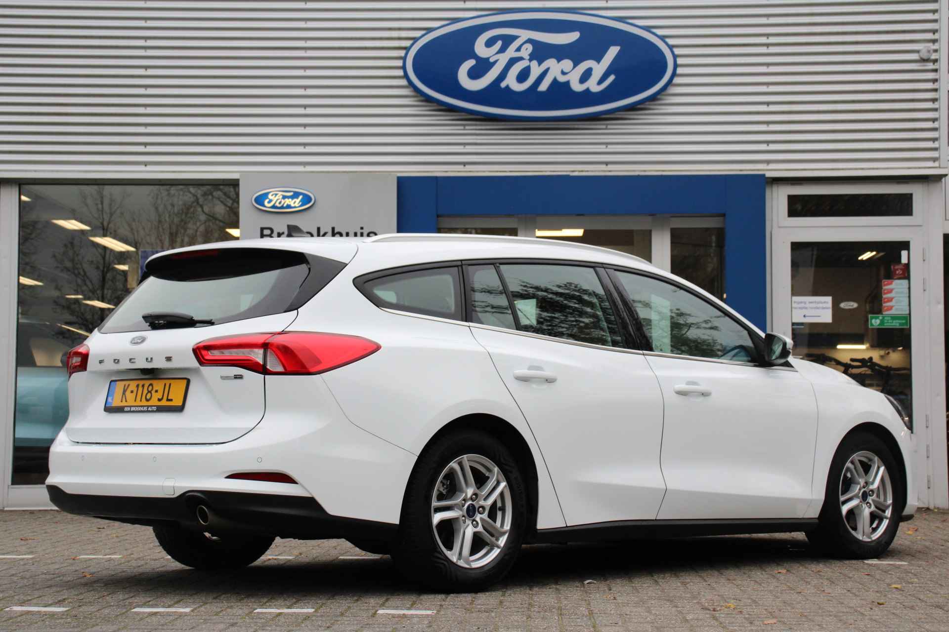 Ford Focus Wagon 1.0EB HYBRID | NL-AUTO! | 1E EIGENAAR! | DEALER OH! | NAVI | CAMERA | CRUISE | PARK SENS V+A | LED | 16' LM. VELGEN - 3/39