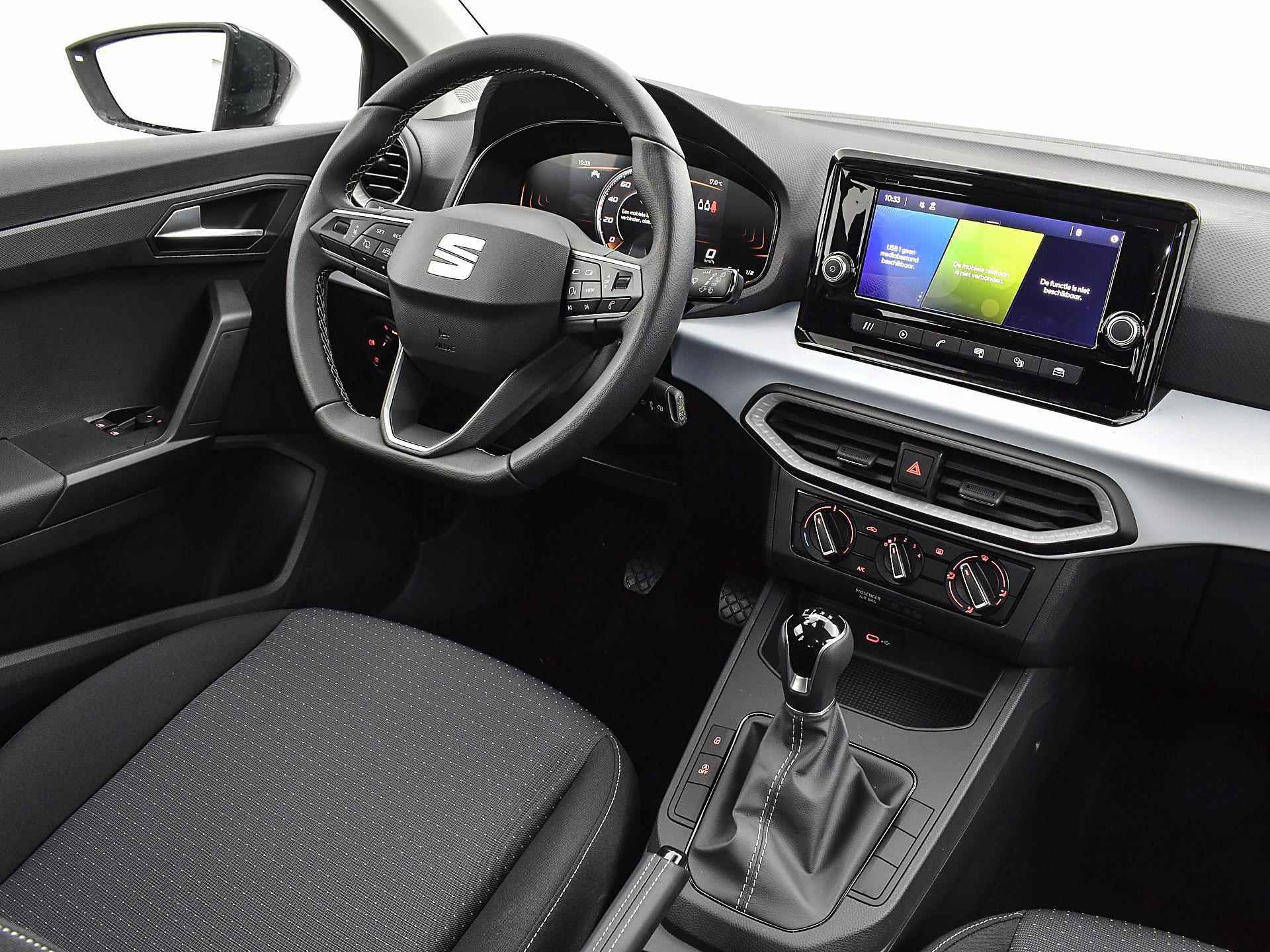 SEAT Ibiza Style 1.0 70 kW / 95 pk EcoTSI Hatchback 5 deurs | Apple Carplay | Lichtmetalen velgen | Parkeersensoren | Privatelease 389,- | 1000,- Euro extra inruilbonus - 16/32