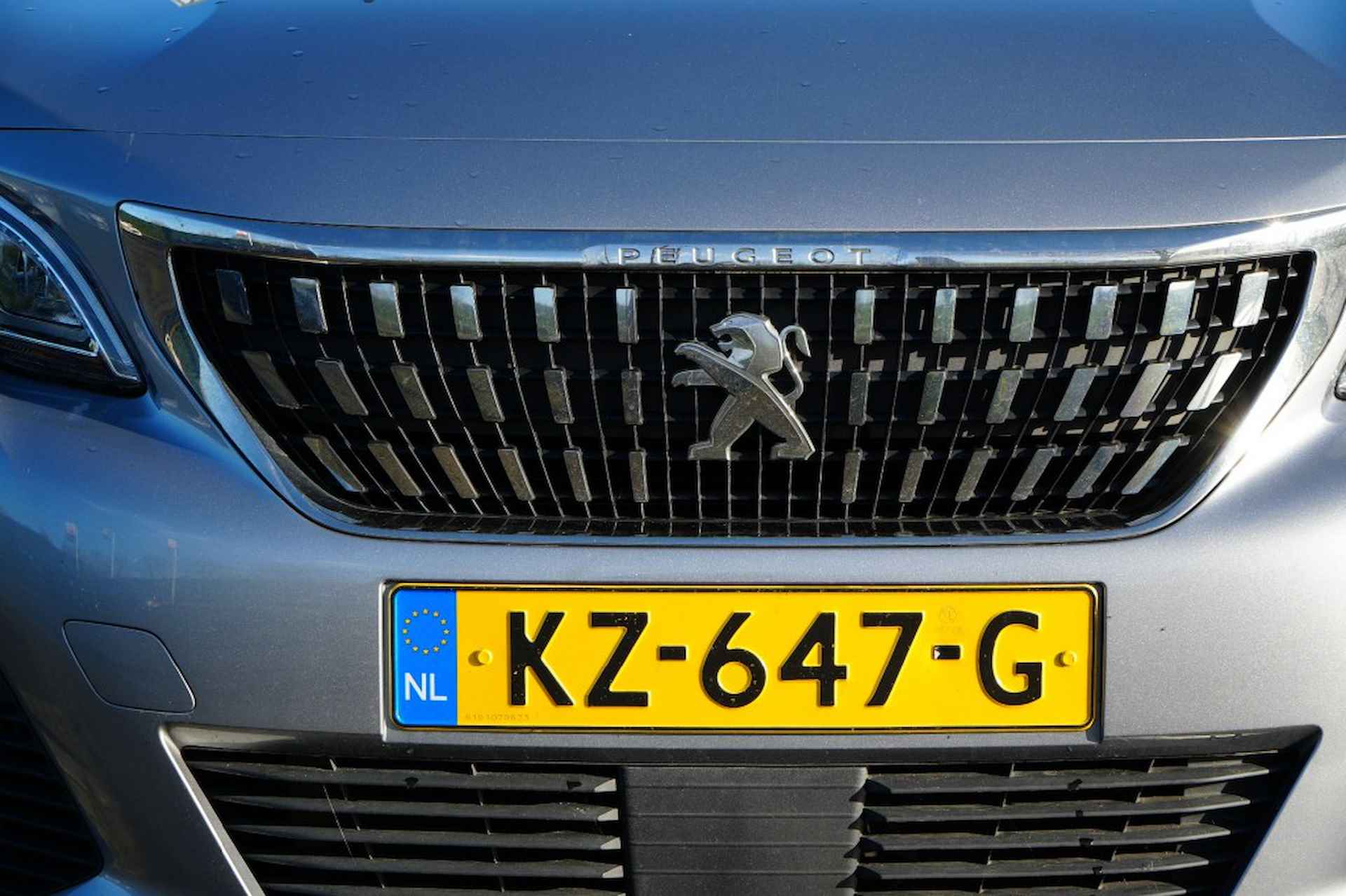 PEUGEOT 3008 PREMIERE 1.2-130PK - TREKHAAK - NAVIGATIE - MIRRORLINK - 6/30