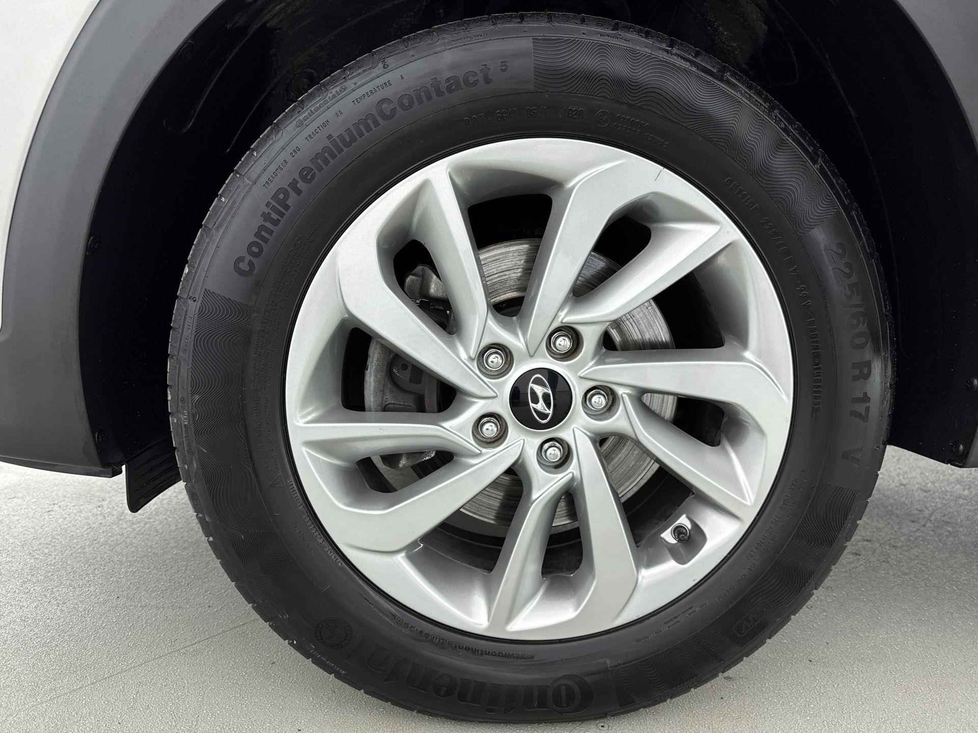 Hyundai Tucson 1.6 132 pk Comfort | Navigatie | Camera | Trekhaak | Stoelverwarming - 26/35
