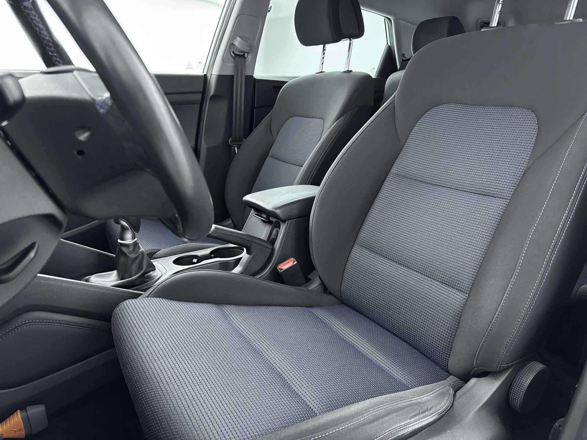 Hyundai Tucson 1.6 132 pk Comfort | Navigatie | Camera | Trekhaak | Stoelverwarming - 29/35