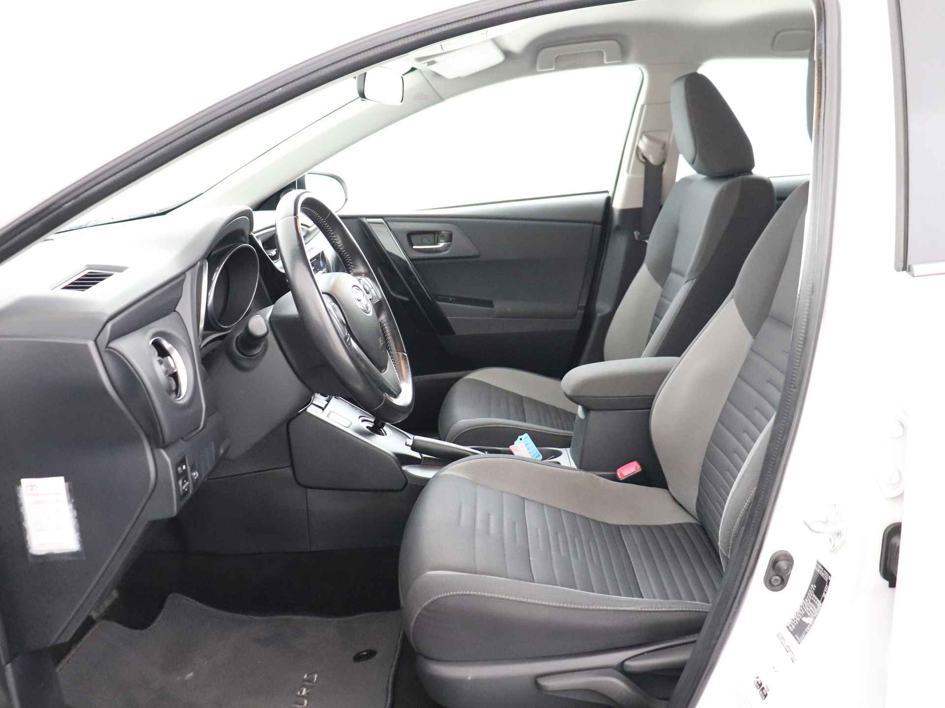 Toyota Auris Touring Sports 1.8 Hybrid Dynamic Limited | Bluetooth | Camera | Climate control | verkocht ovb MB - 15/38
