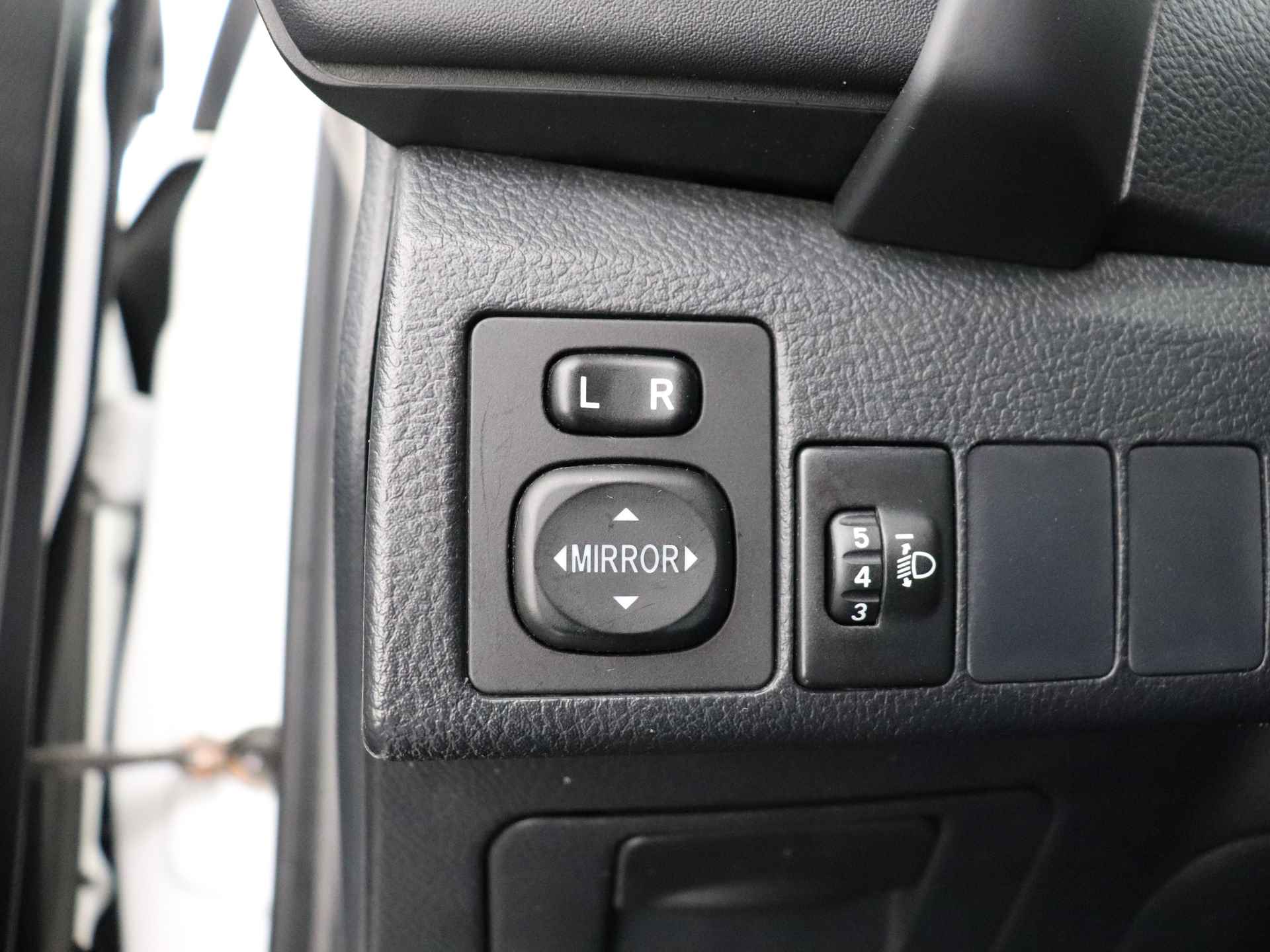 Toyota Auris Touring Sports 1.8 Hybrid Dynamic Limited | Bluetooth | Camera | Climate control | verkocht ovb MB - 30/38