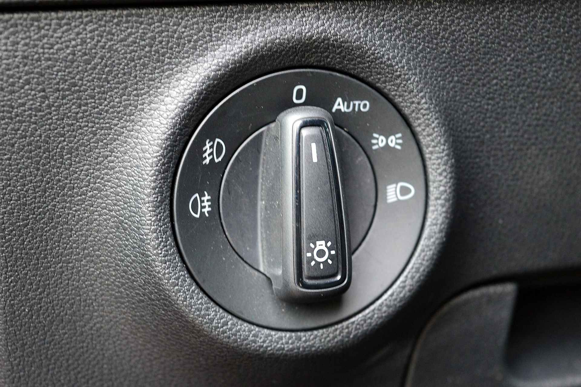 Škoda Karoq 1.0 TSI Clever Edition Rijklaarprijs--Garantie Navigatie Airco Cruise control - 26/31