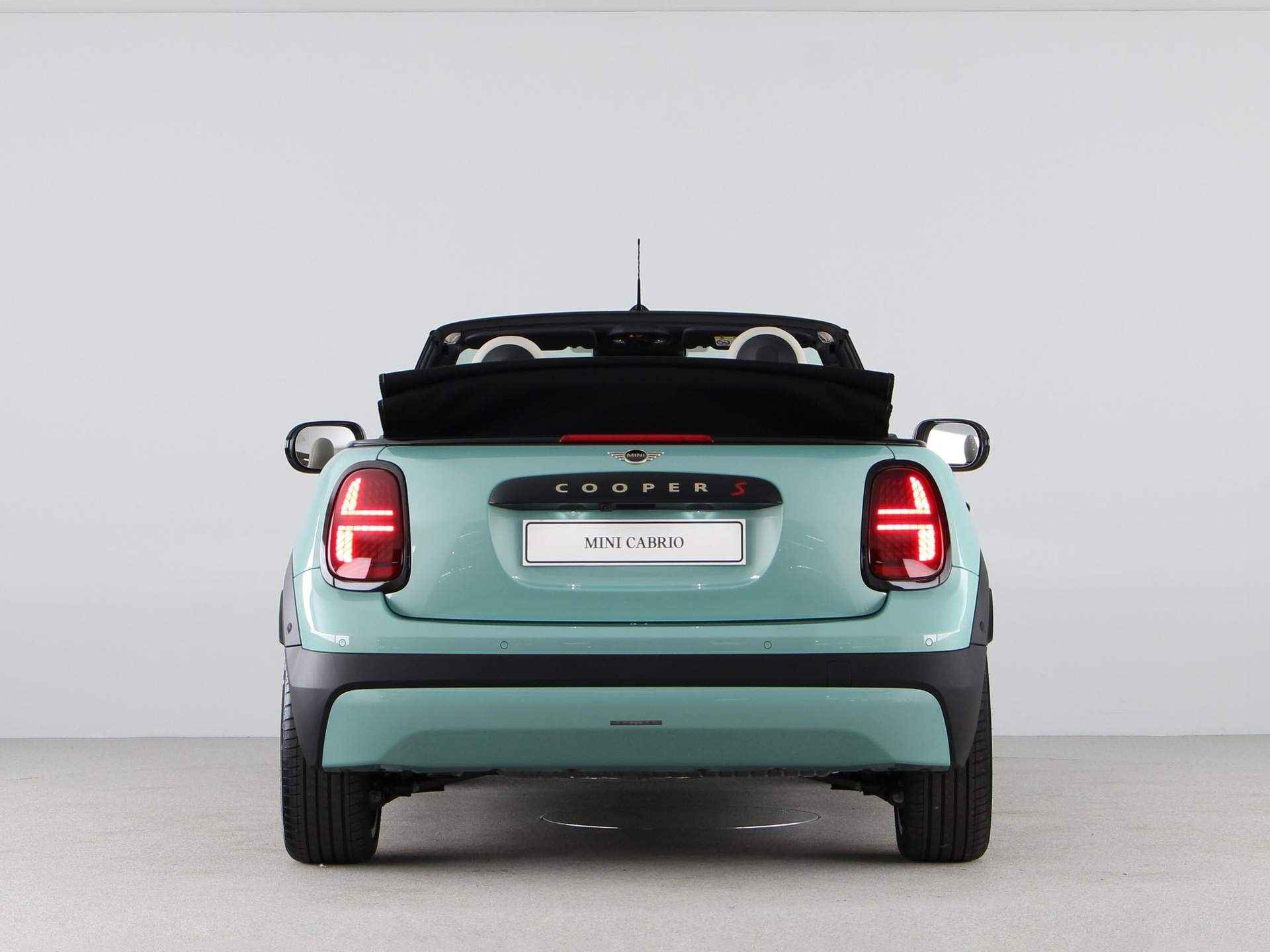 MINI Cooper Cabrio S Favoured Pakket M PRIVATE LEASE EUR 859,- (48 mnd/10.000 km) - 22/33