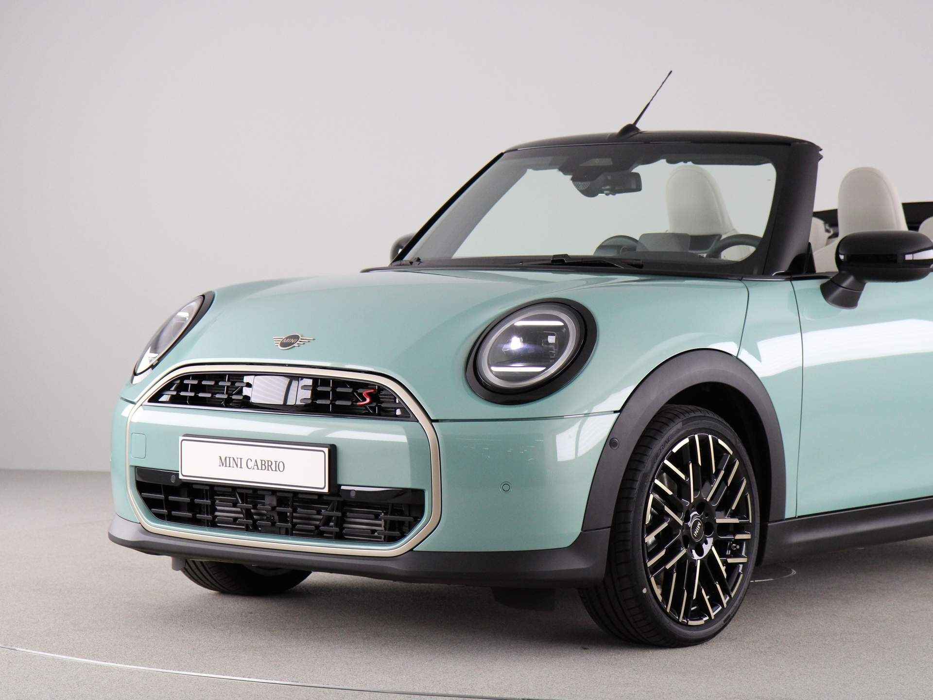 MINI Cooper Cabrio S Favoured Pakket M PRIVATE LEASE EUR 859,- (48 mnd/10.000 km) - 33/33