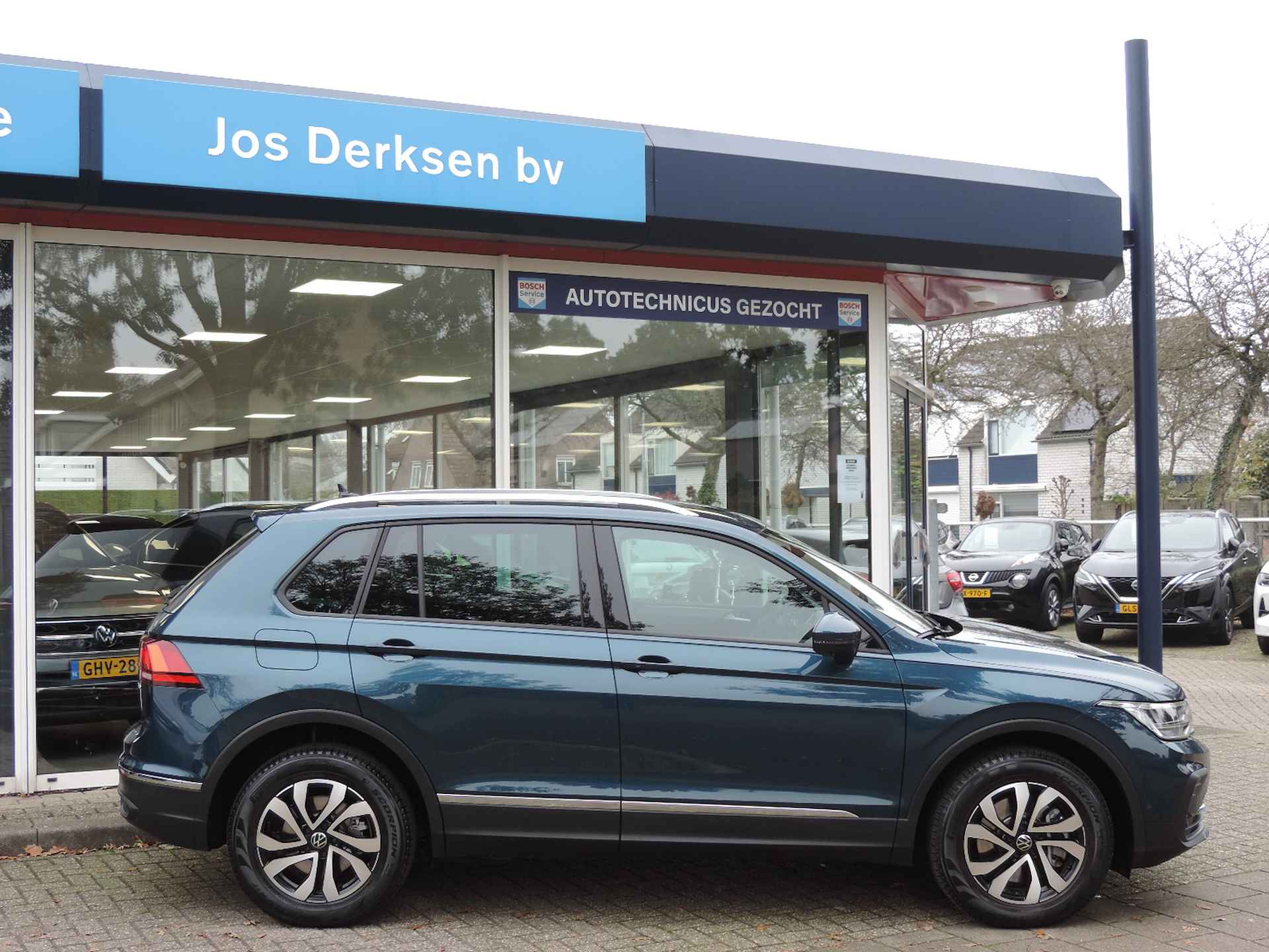 Volkswagen Tiguan 1.4 TSI eHybrid Active -  ACC | Camera 360 | CarPlay | Stoel/stuurverw. | Elektr. klep | Trekhaak - 3/50