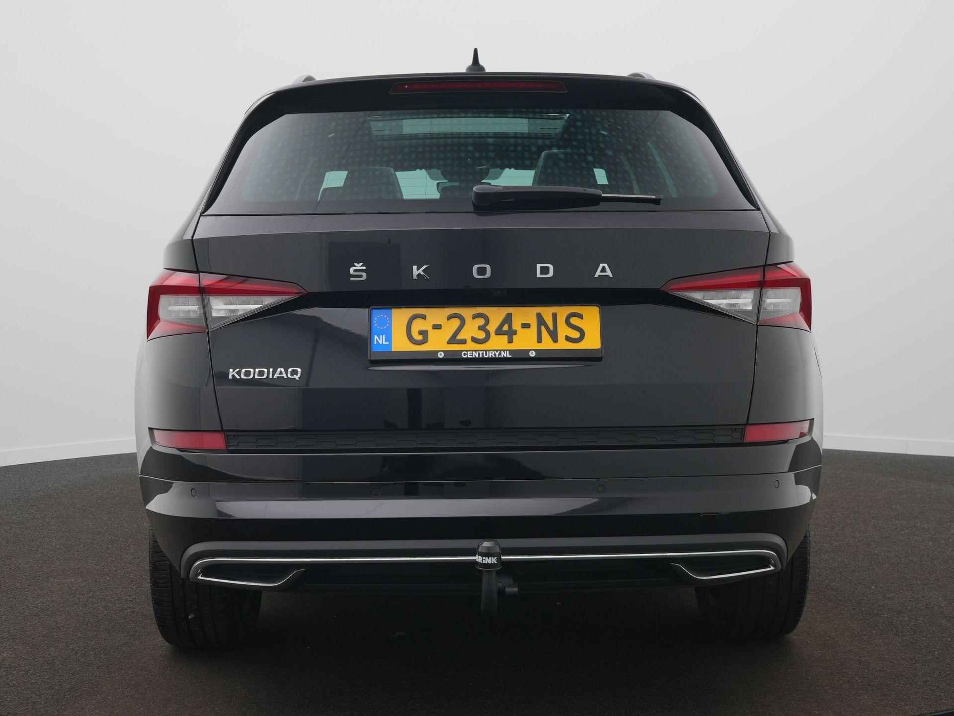 Skoda Kodiaq 1.5 TSI Sportline Business Panoramadak - Trekhaak - Navigatie - Canton sound systeem - 6/74