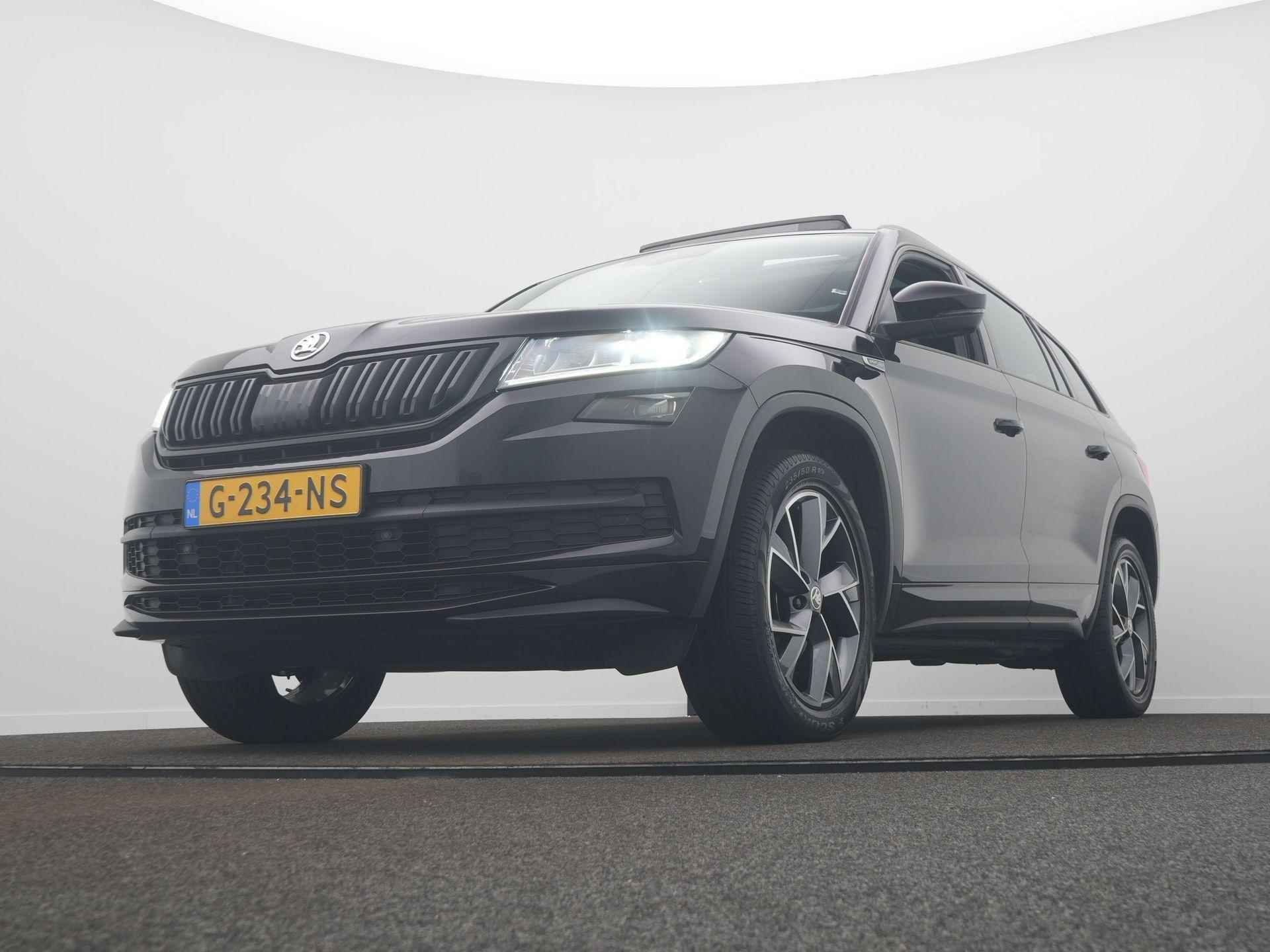 Skoda Kodiaq 1.5 TSI Sportline Business Panoramadak - Trekhaak - Navigatie - Canton sound systeem - 9/74