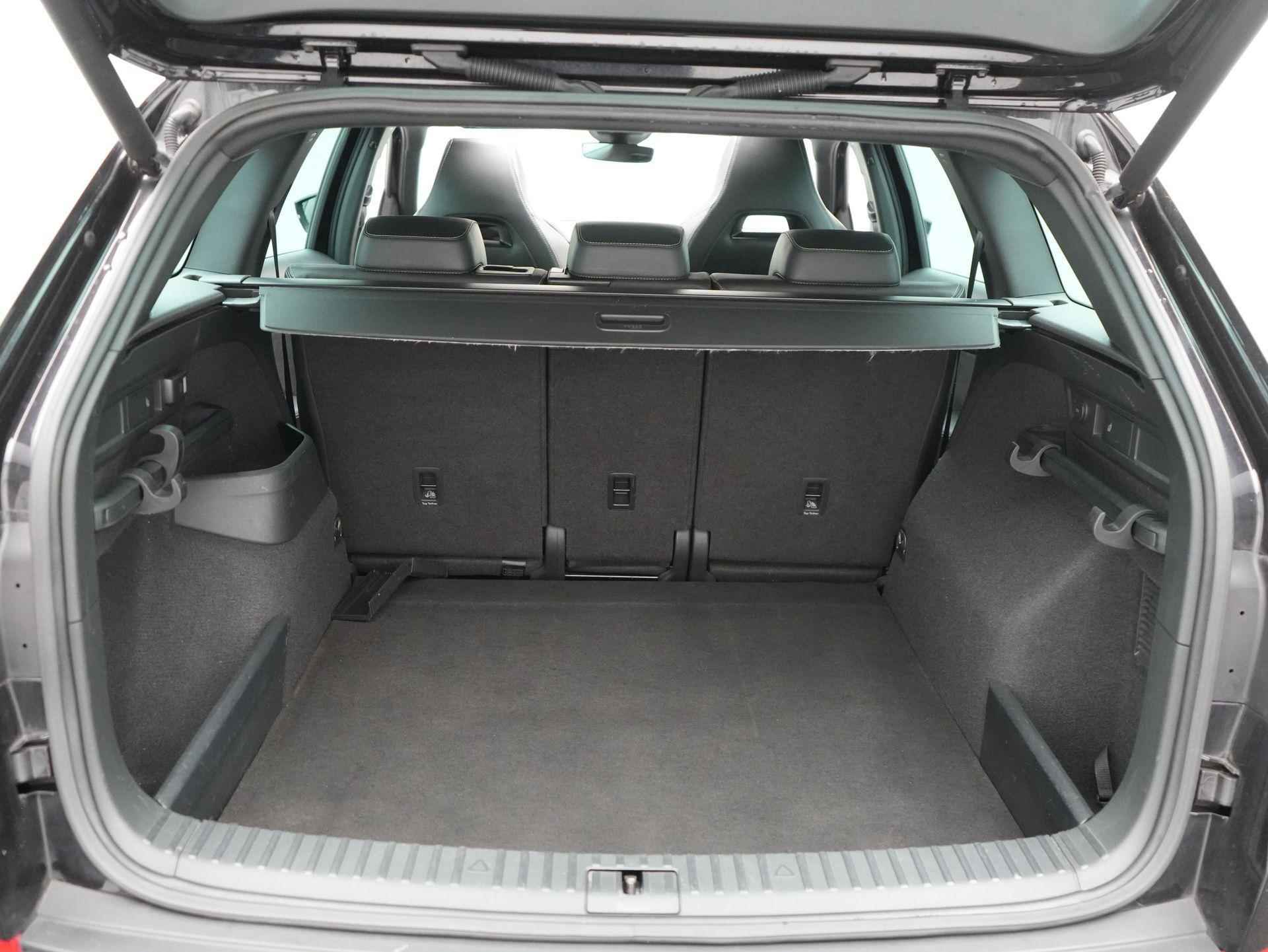 Skoda Kodiaq 1.5 TSI Sportline Business Panoramadak - Trekhaak - Navigatie - Canton sound systeem - 63/74