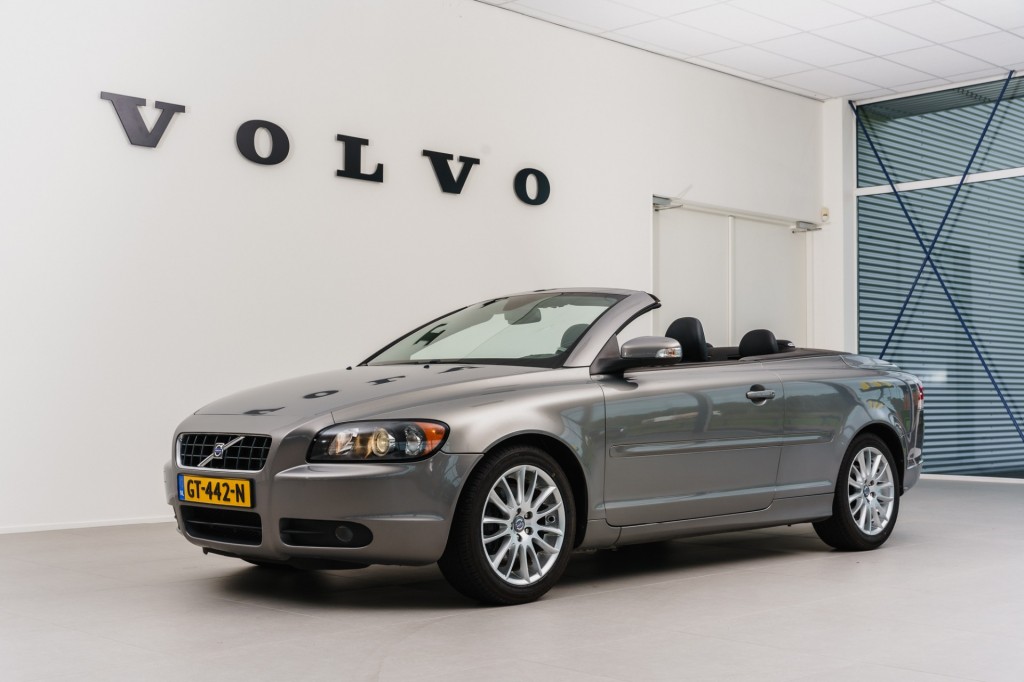 VOLVO C70 2.4 Momentum