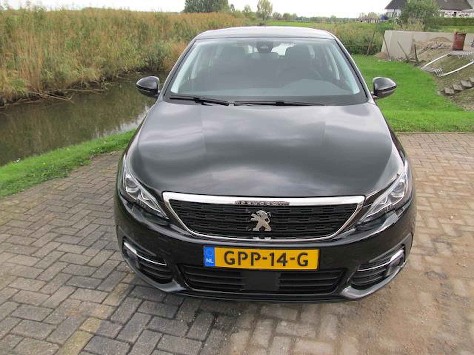 Peugeot 308 SW 1.2 PureTech Allure - 3/26