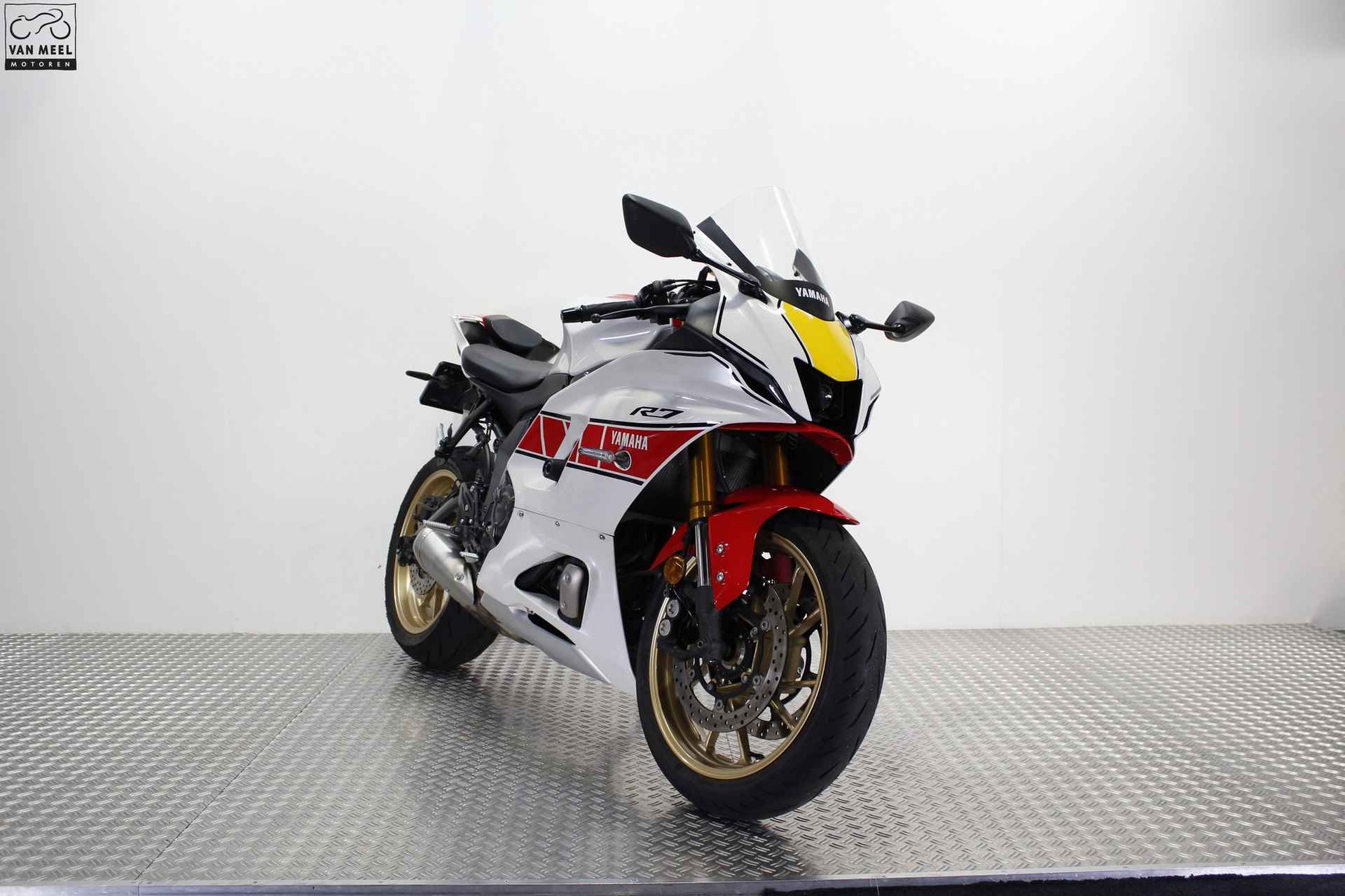 Yamaha R7 World GP 60th Anniversary - 2/14