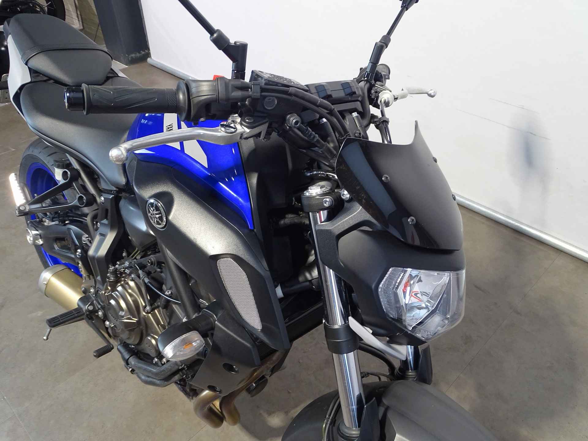 Yamaha MT-07 - 2/8