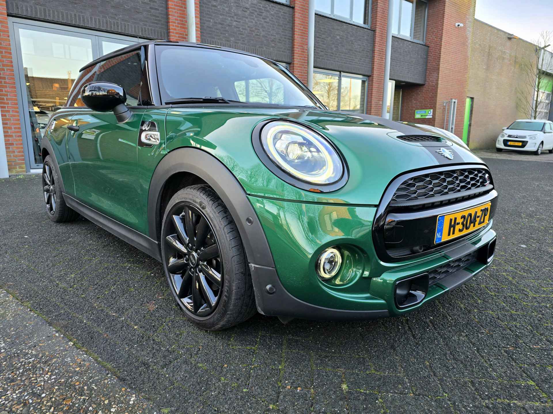 MINI Mini 2.0 Cooper S 60 Years Edition, HarmanKardon,pano dak. - 16/31